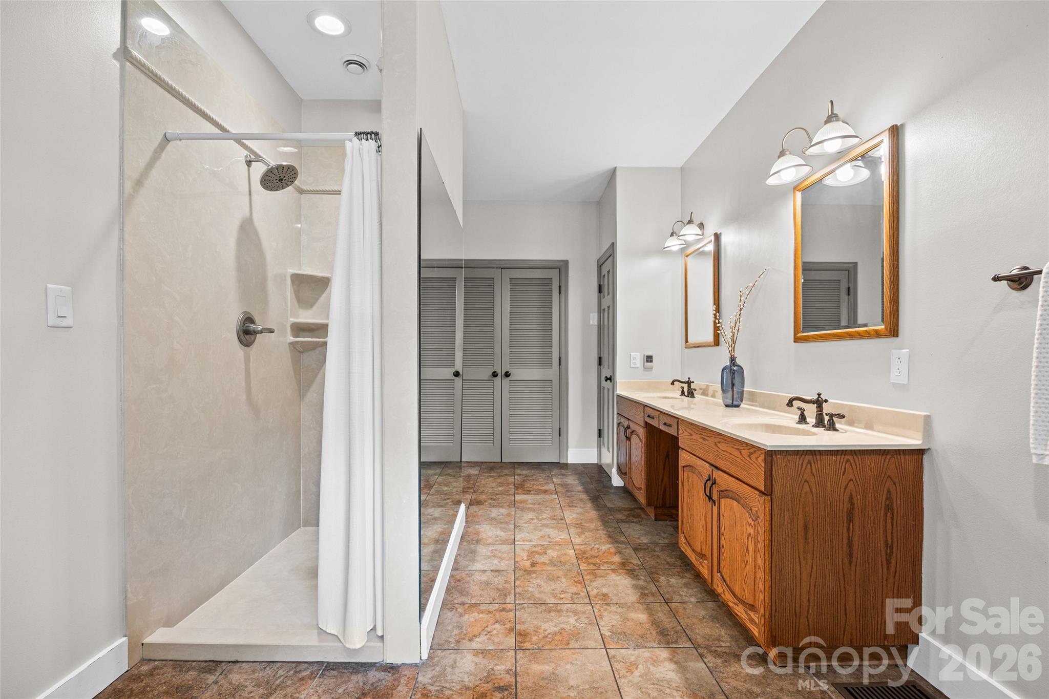 16105 Langston Drive — Charlotte
