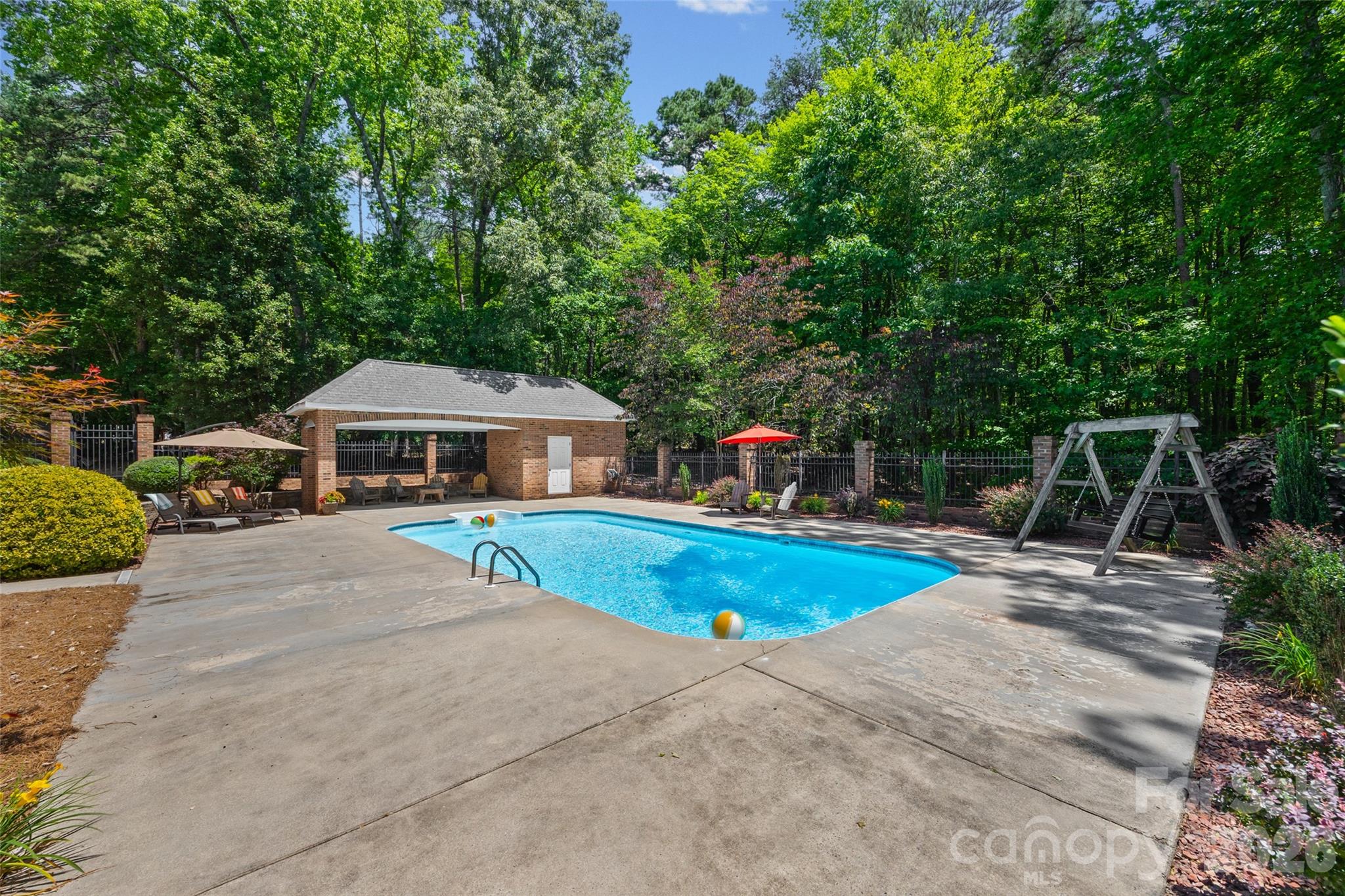 16105 Langston Drive — Charlotte