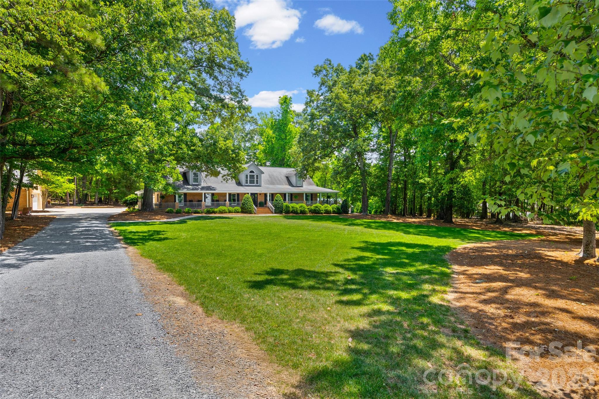 16105 Langston Drive — Charlotte