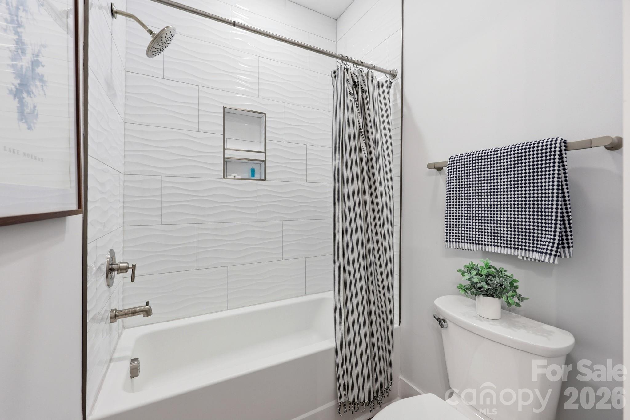 8609 Chagrin Drive — Cornelius