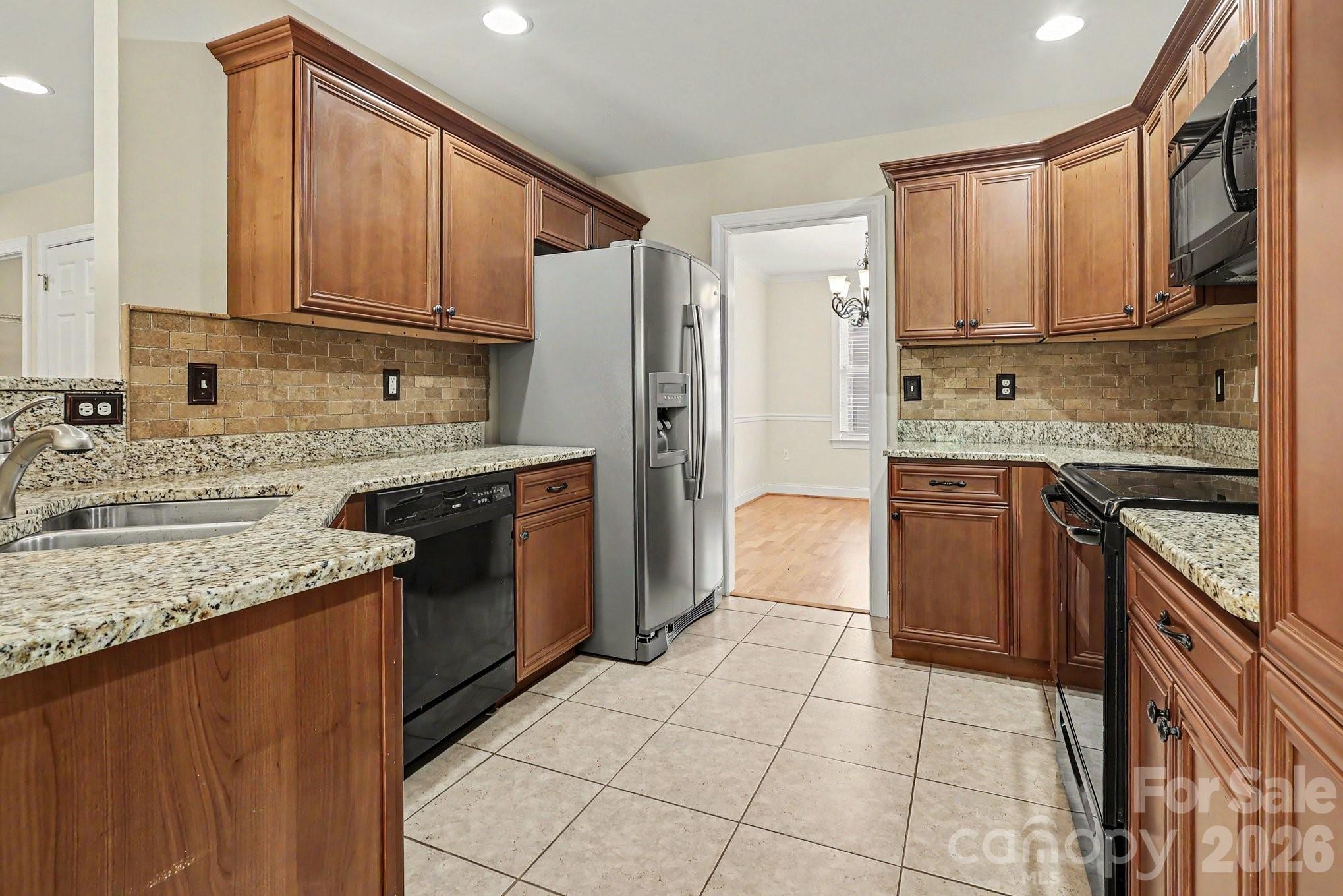 14 Halyn Lane — Arden