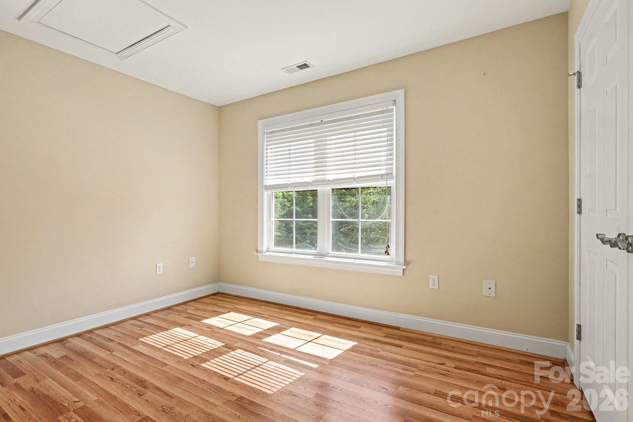 14 Halyn Lane — Arden