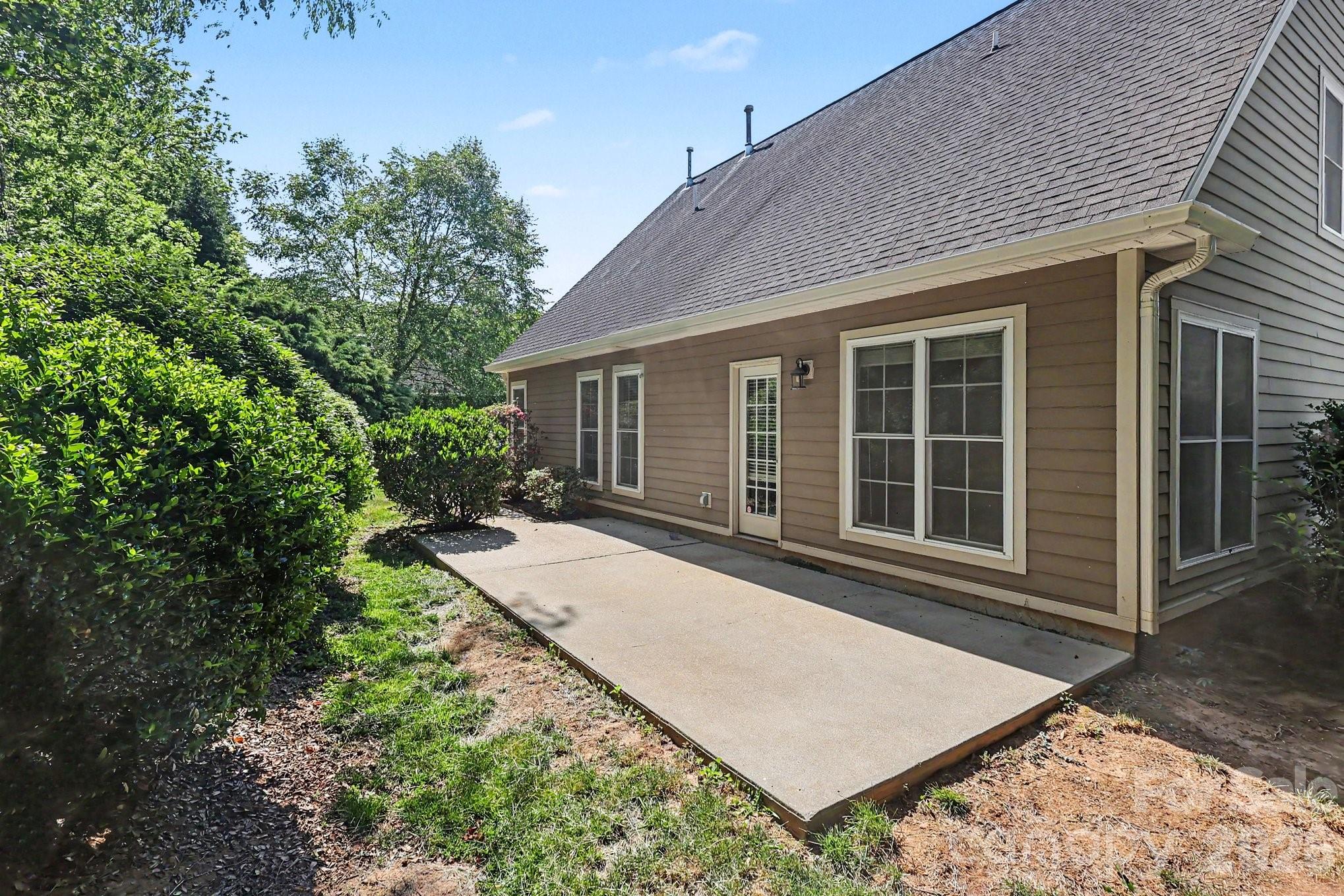 14 Halyn Lane — Arden