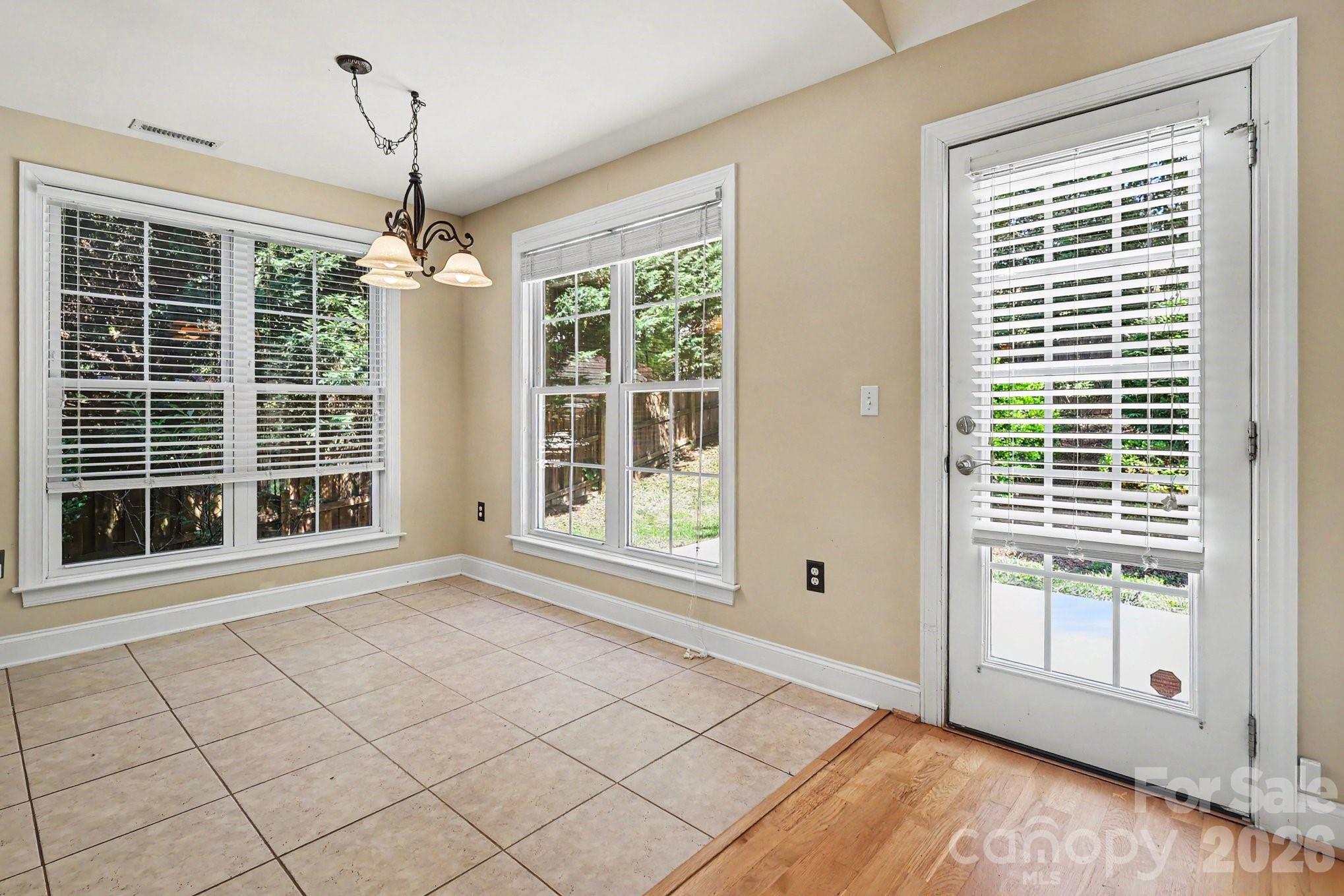 14 Halyn Lane — Arden