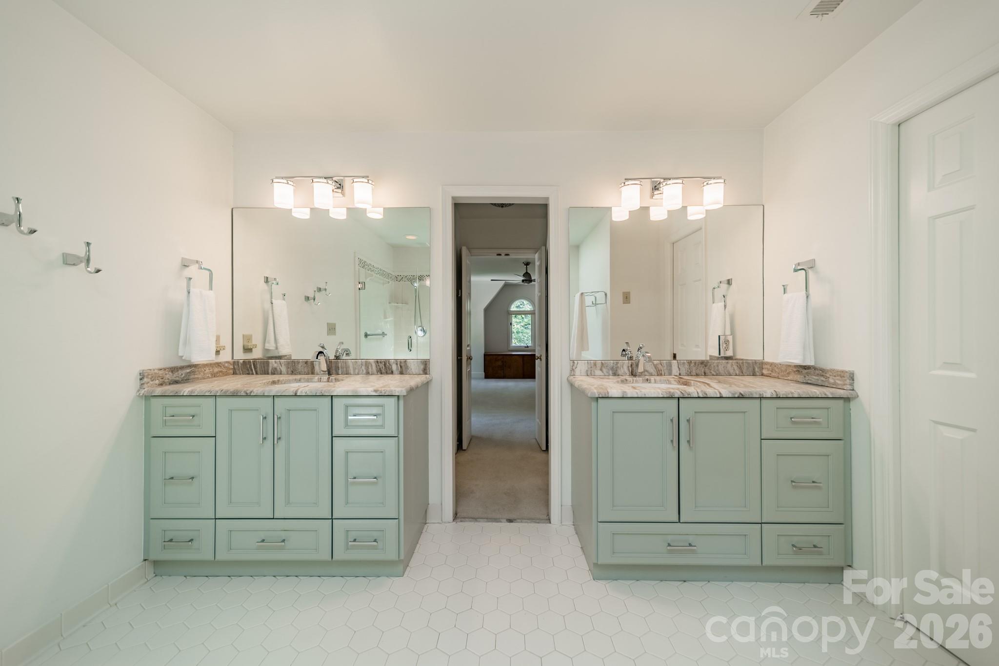 4332 Rosecliff Drive — Charlotte
