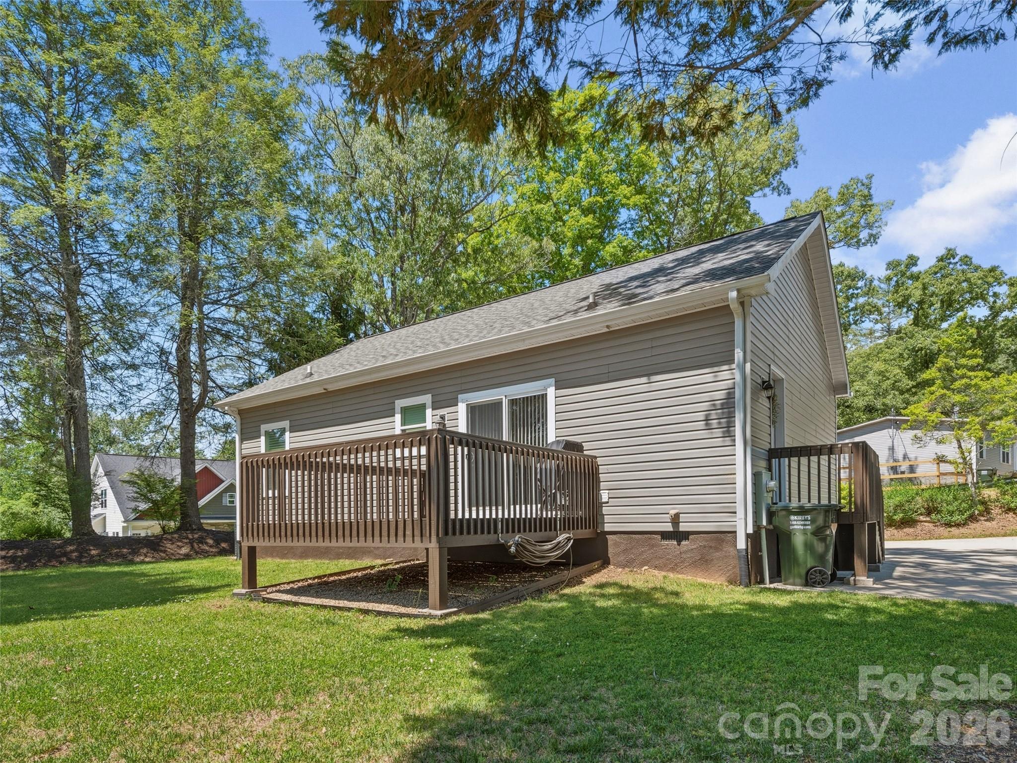 64 Drexel Road — Hendersonville