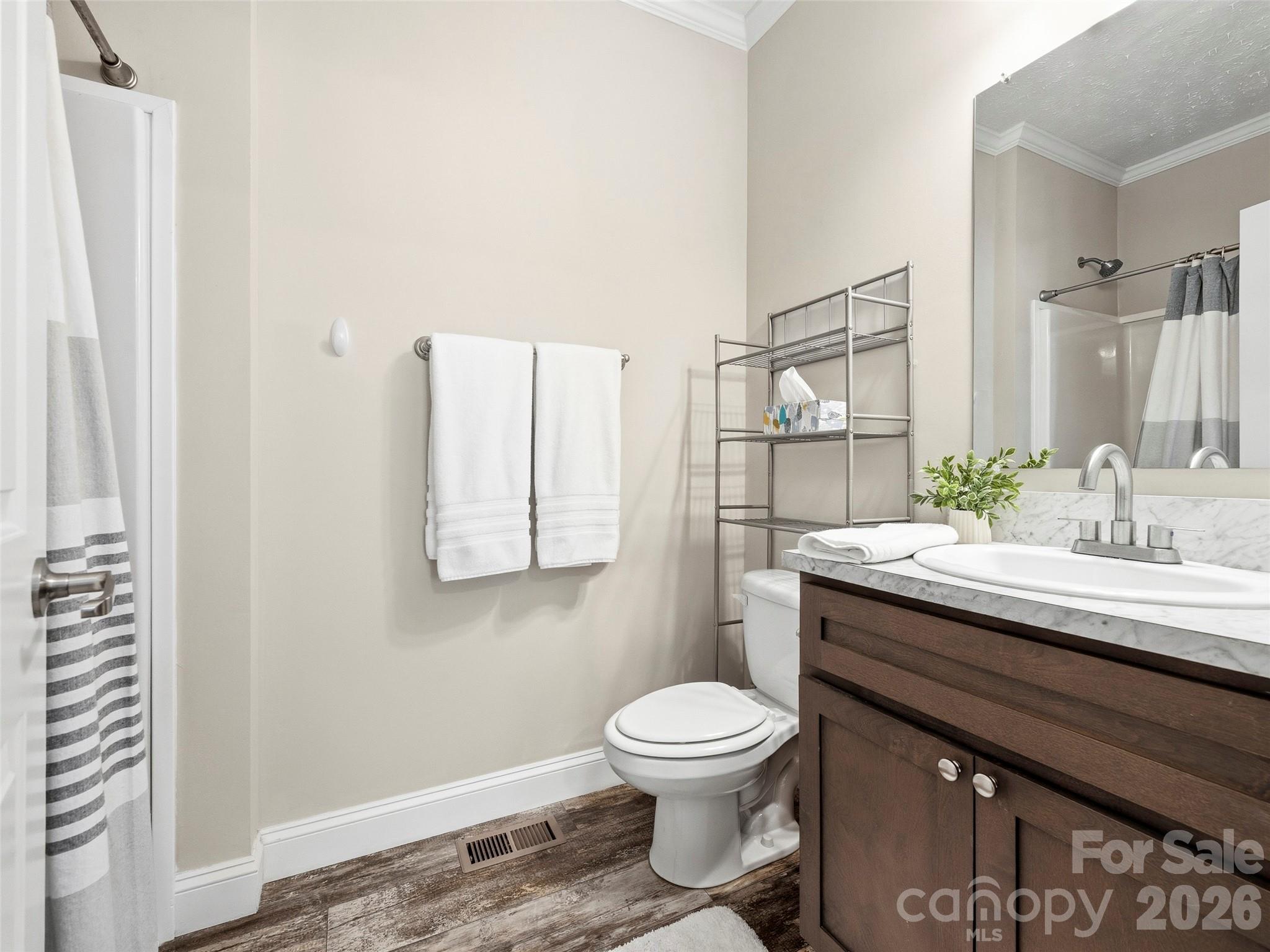 64 Drexel Road — Hendersonville