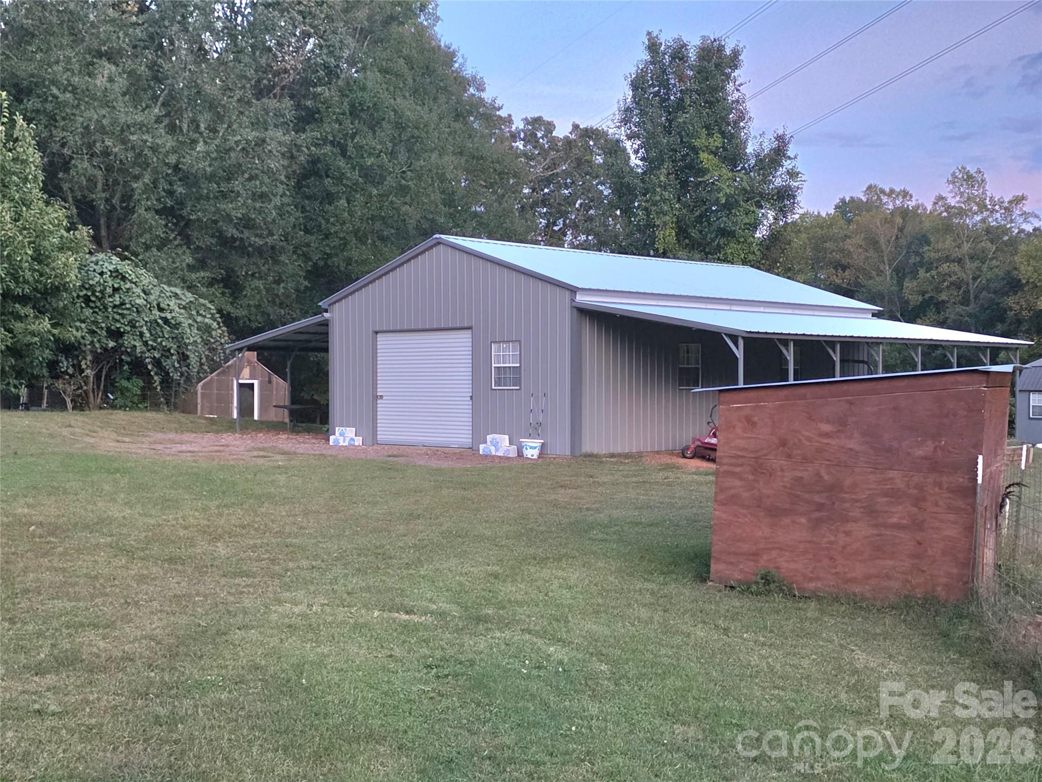 320 Huffstetler Lake Road — Dallas