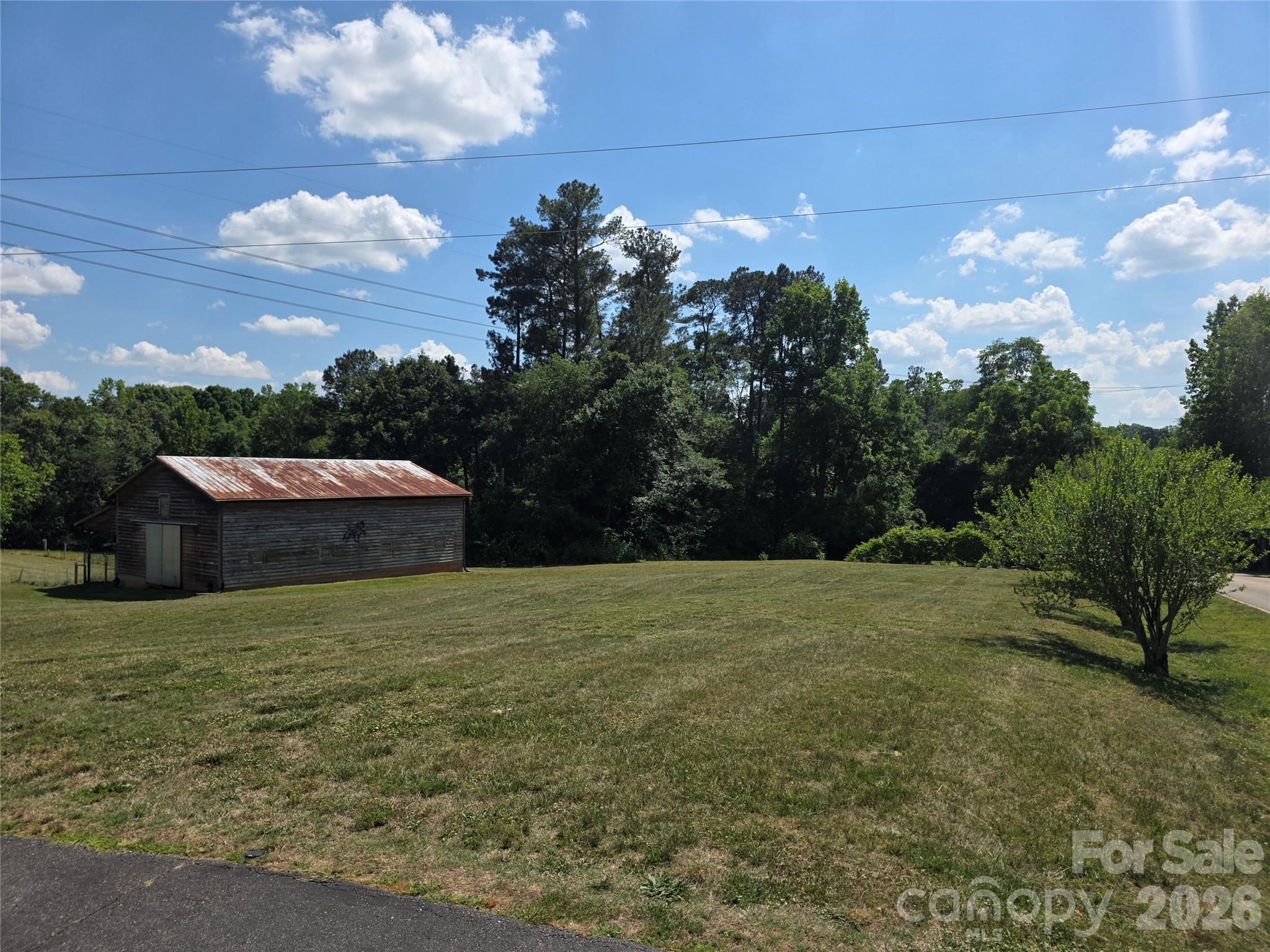 320 Huffstetler Lake Road — Dallas