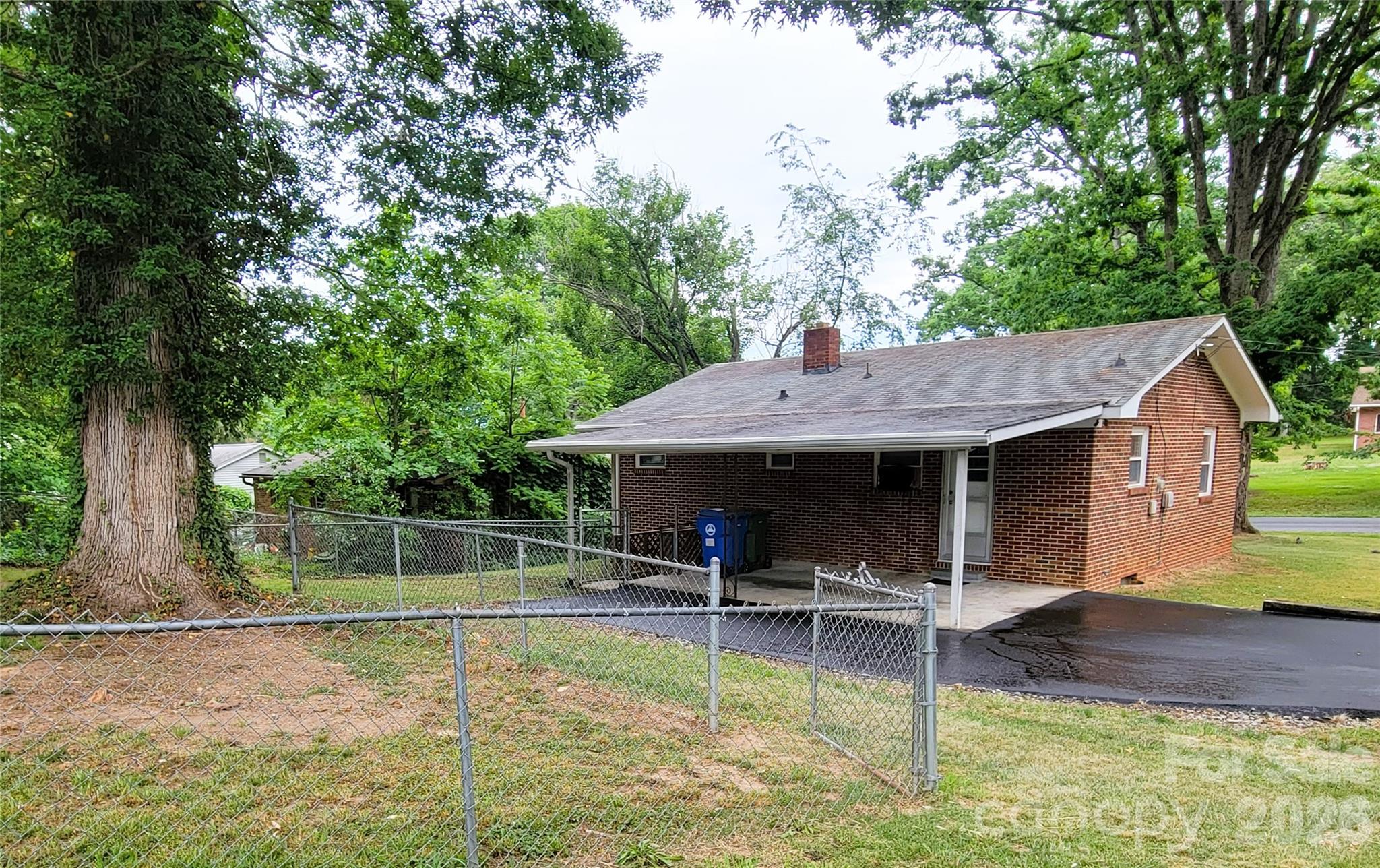 45 Browndale Road — Asheville
