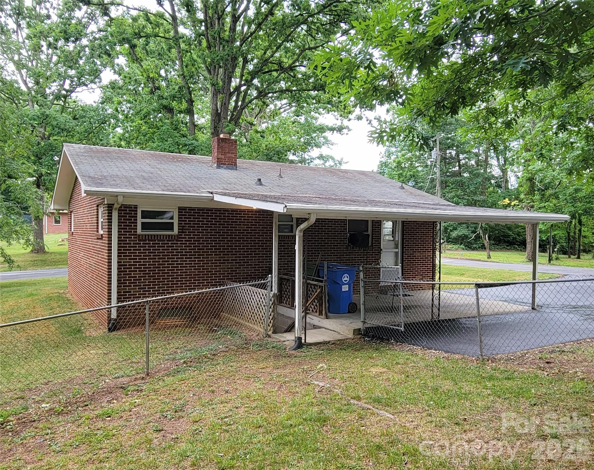 45 Browndale Road — Asheville
