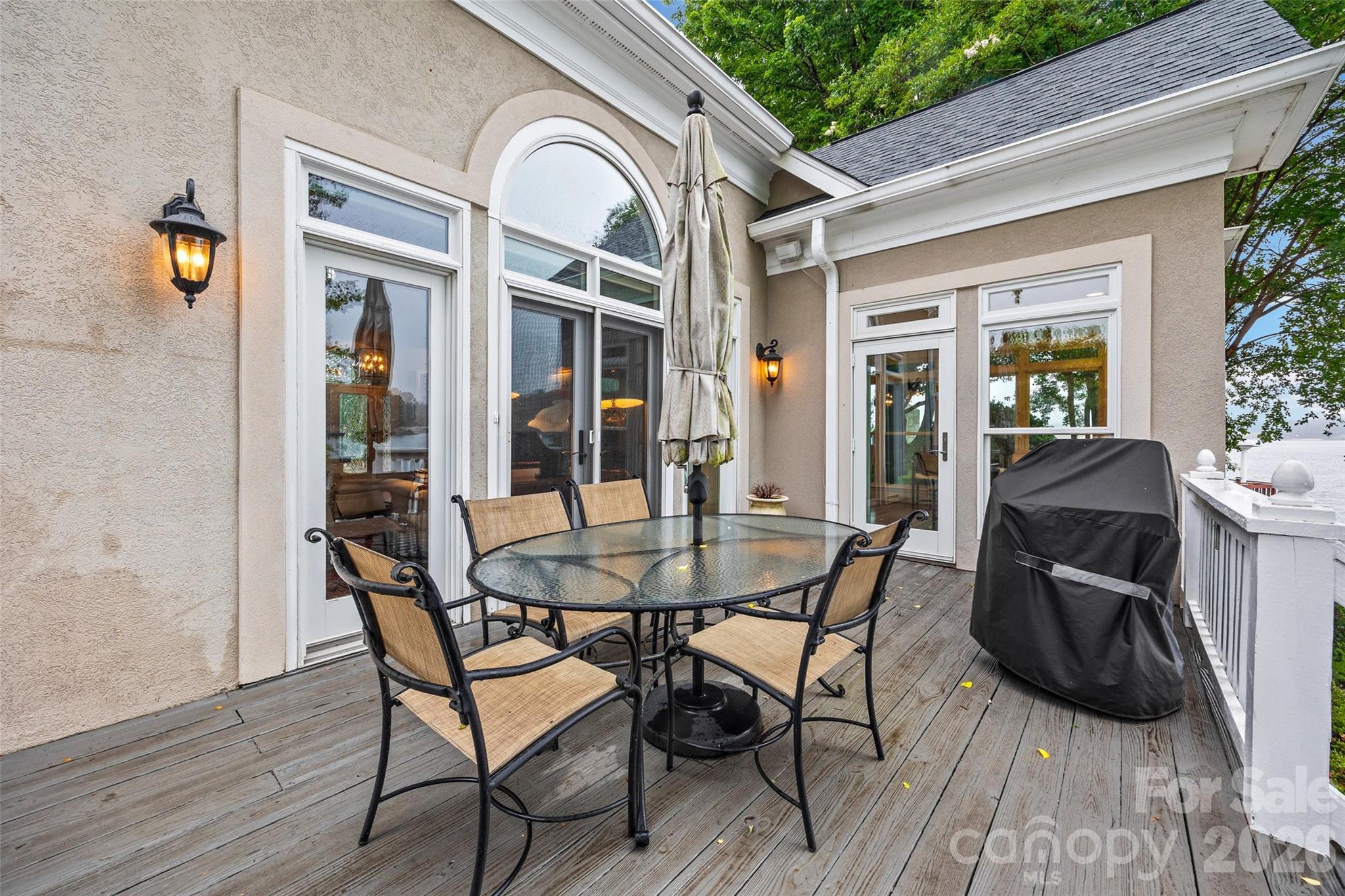 15901 Riverpointe Drive — Charlotte