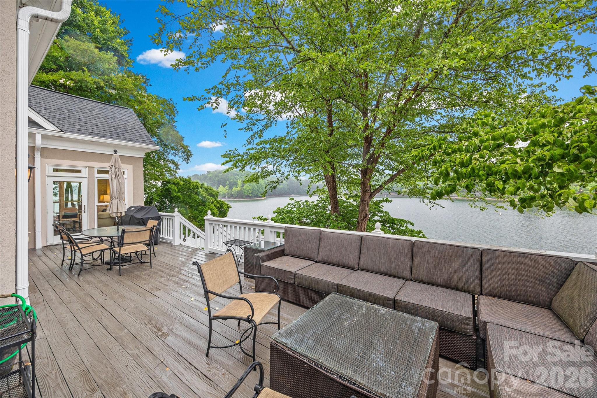 15901 Riverpointe Drive — Charlotte