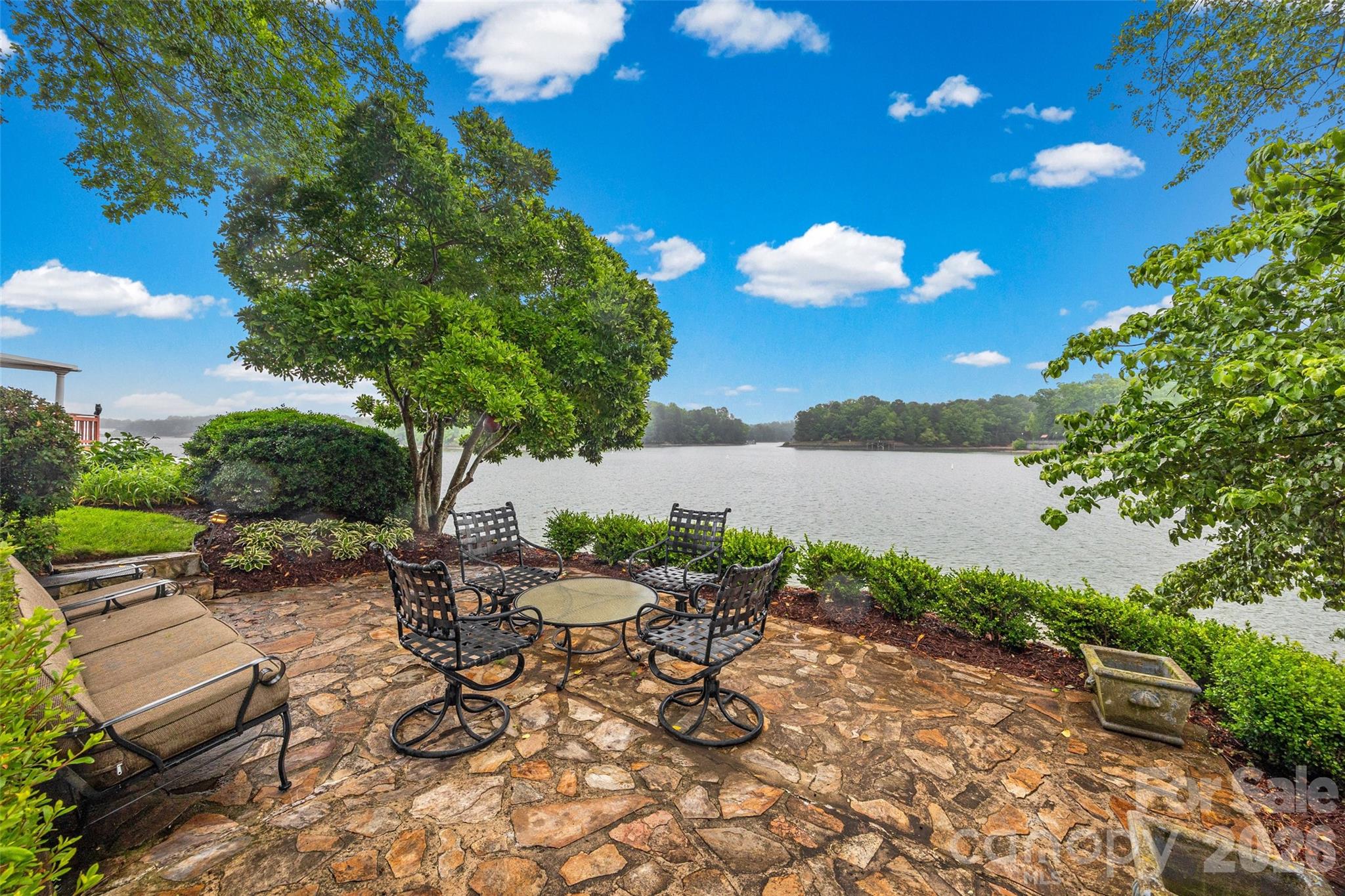 15901 Riverpointe Drive — Charlotte