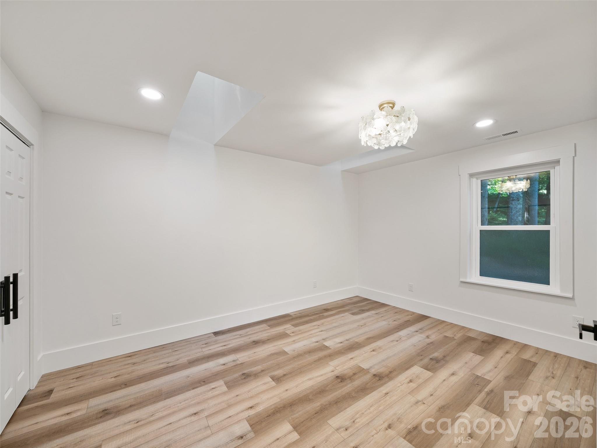 81 Summer Trees Lane — Burnsville