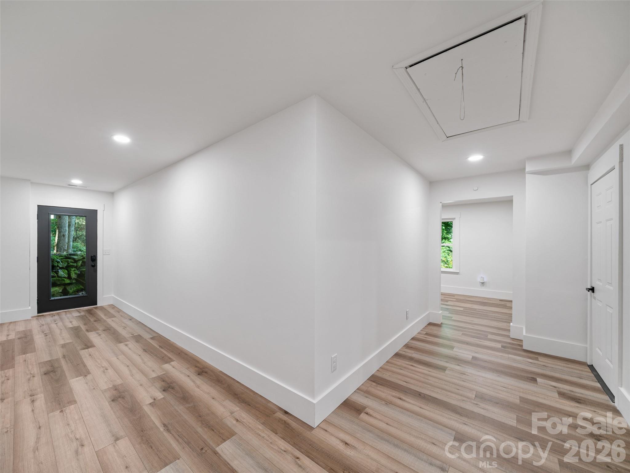 81 Summer Trees Lane — Burnsville