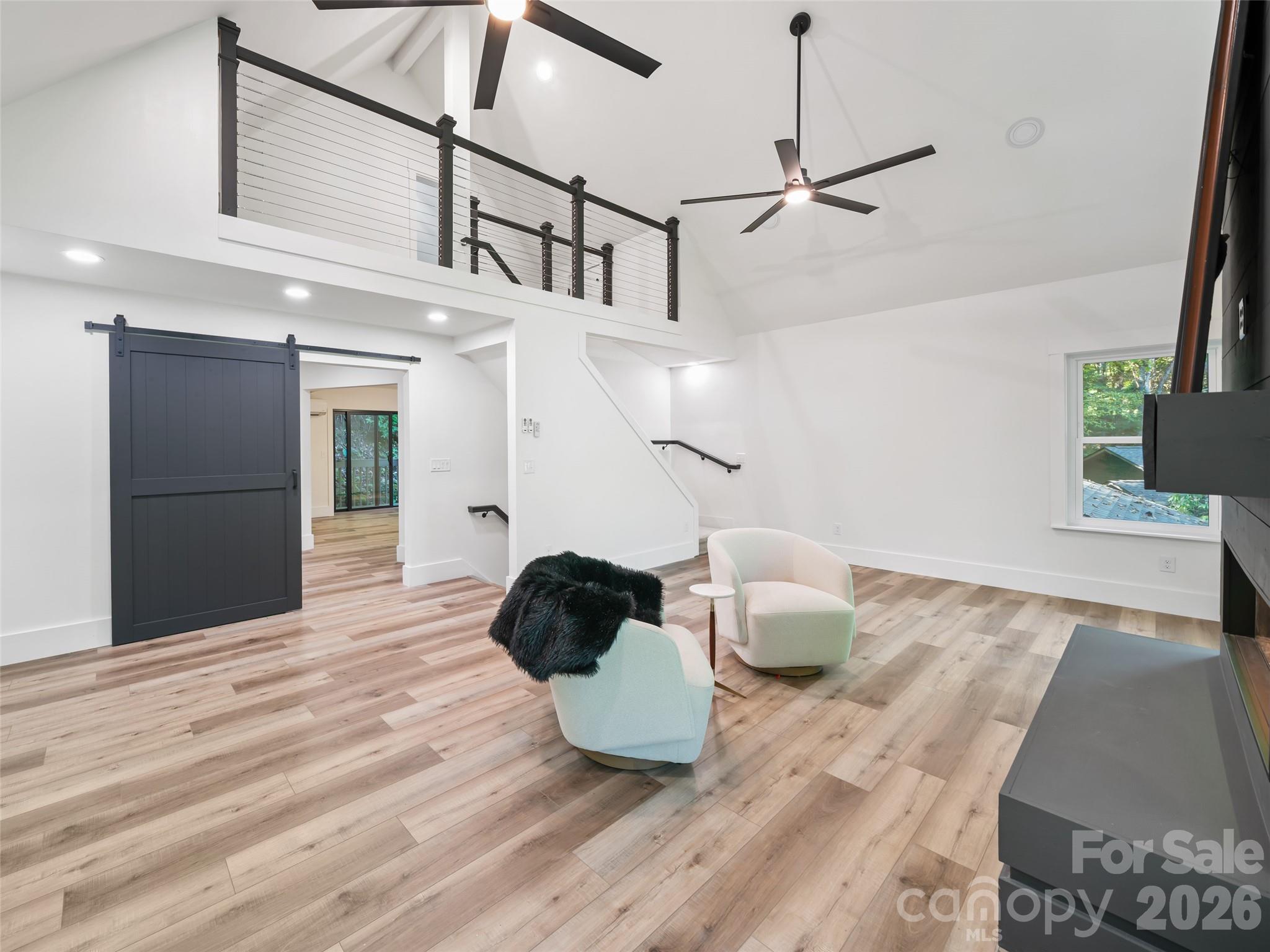 81 Summer Trees Lane — Burnsville