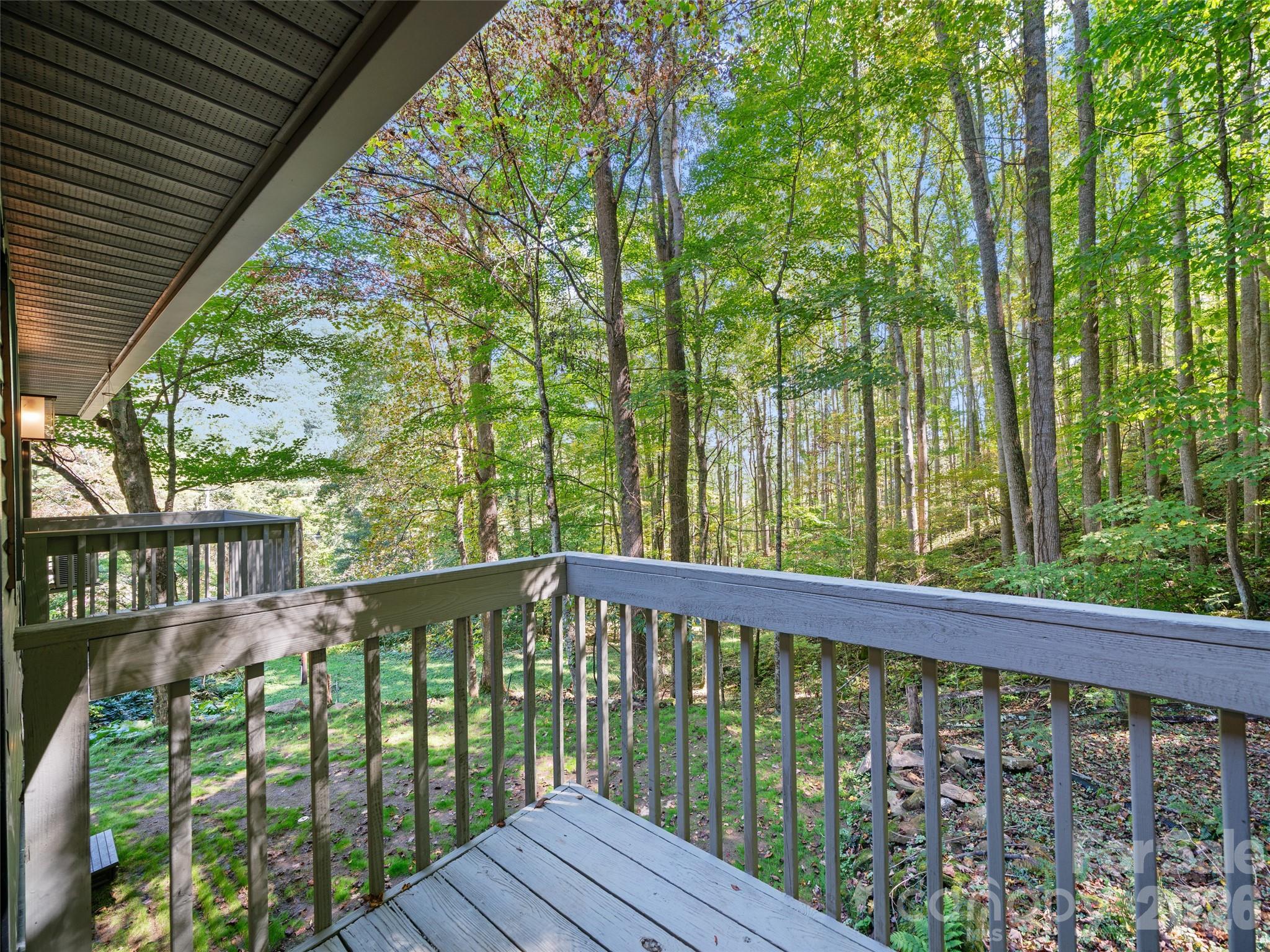 81 Summer Trees Lane — Burnsville