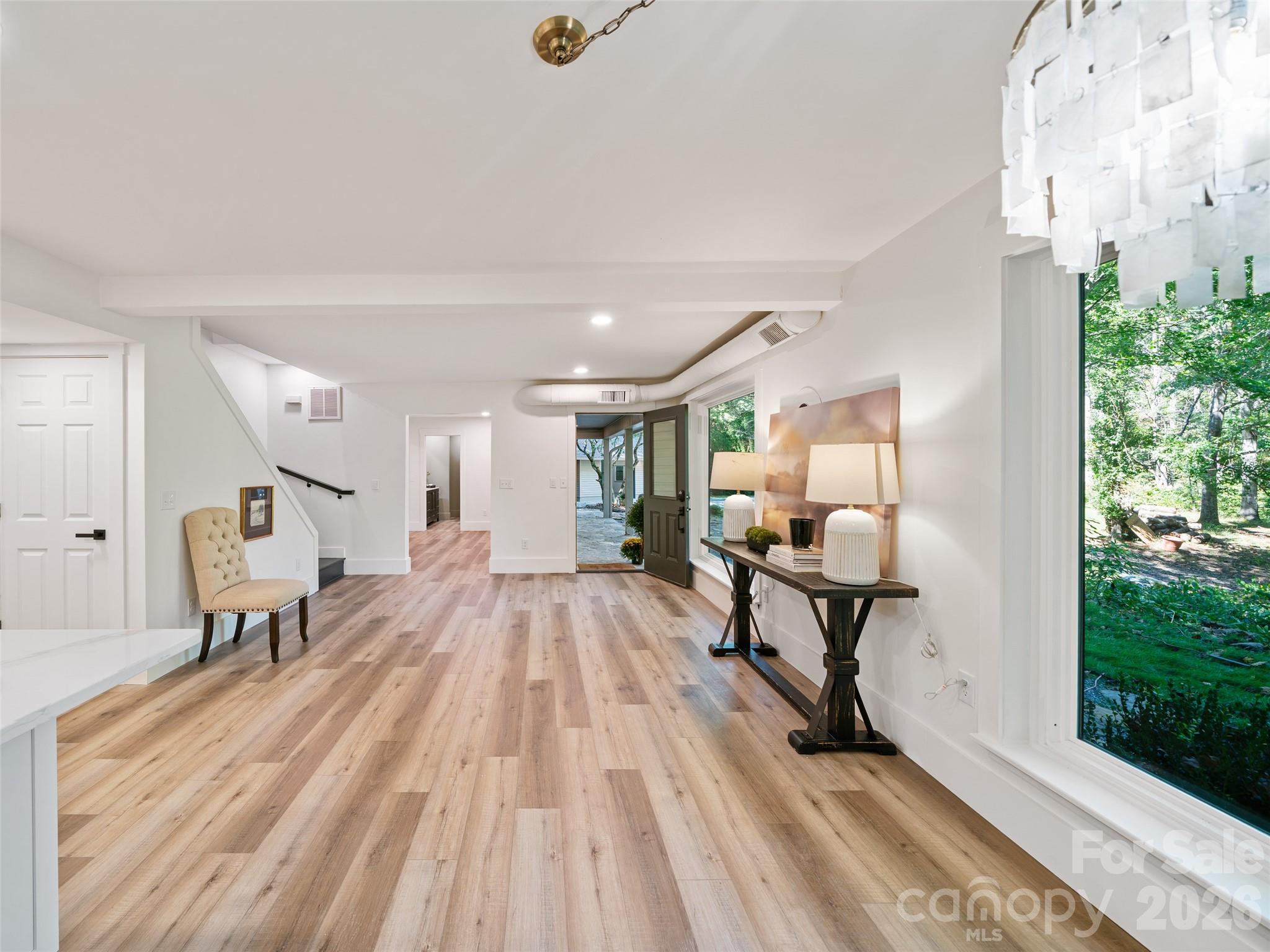 81 Summer Trees Lane — Burnsville