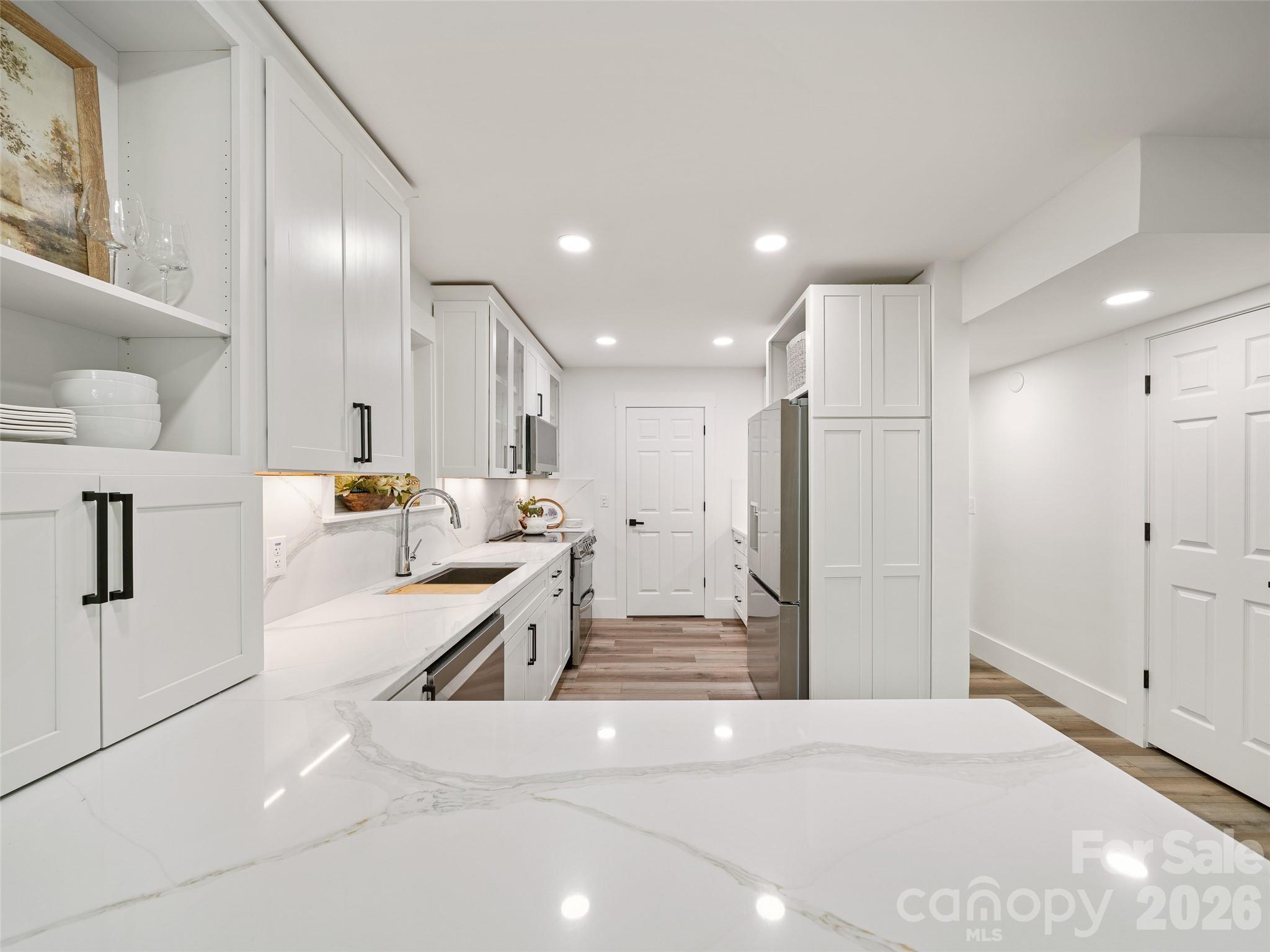 81 Summer Trees Lane — Burnsville