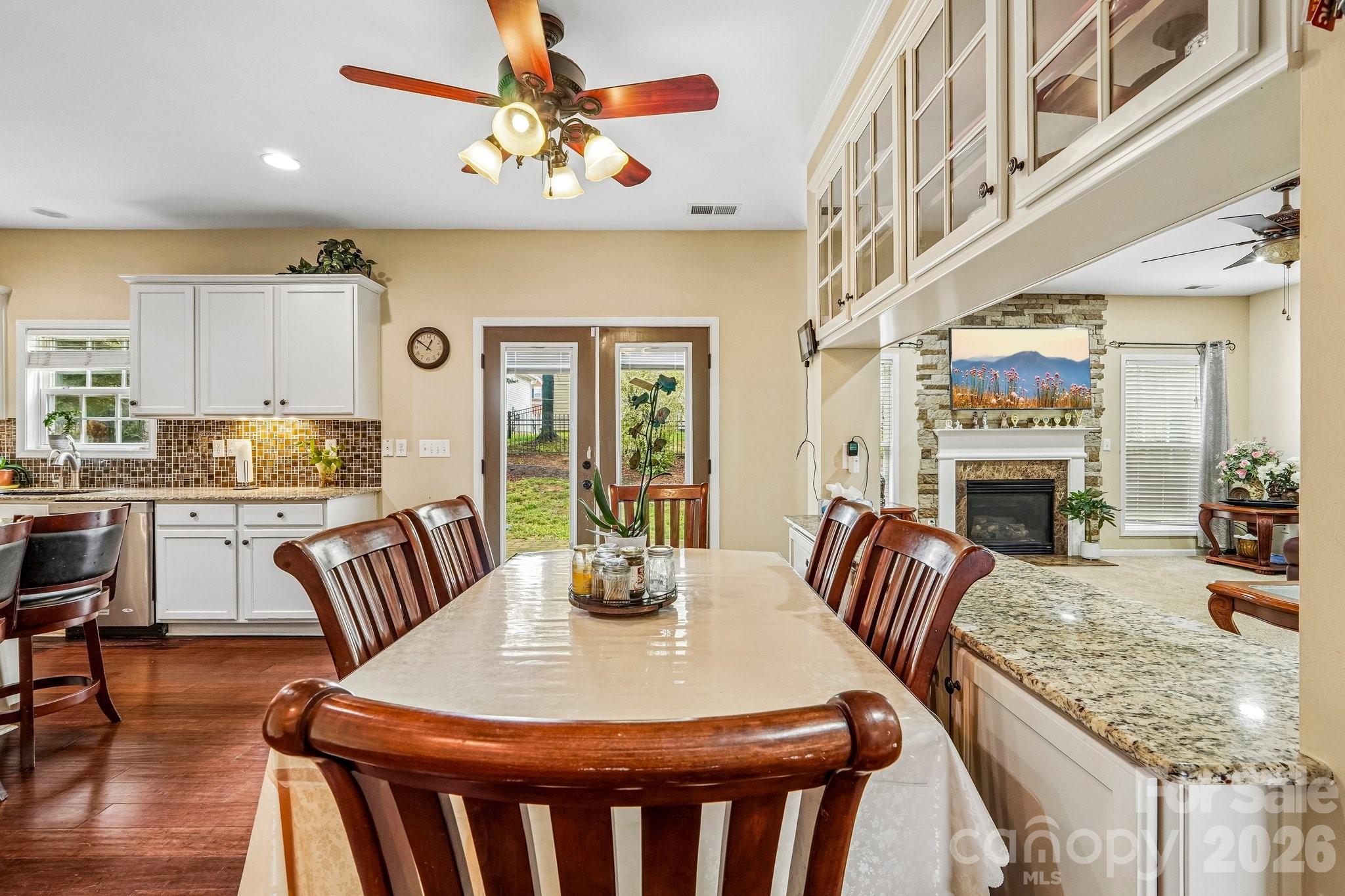 1572 NW Duckhorn Street NW — Concord