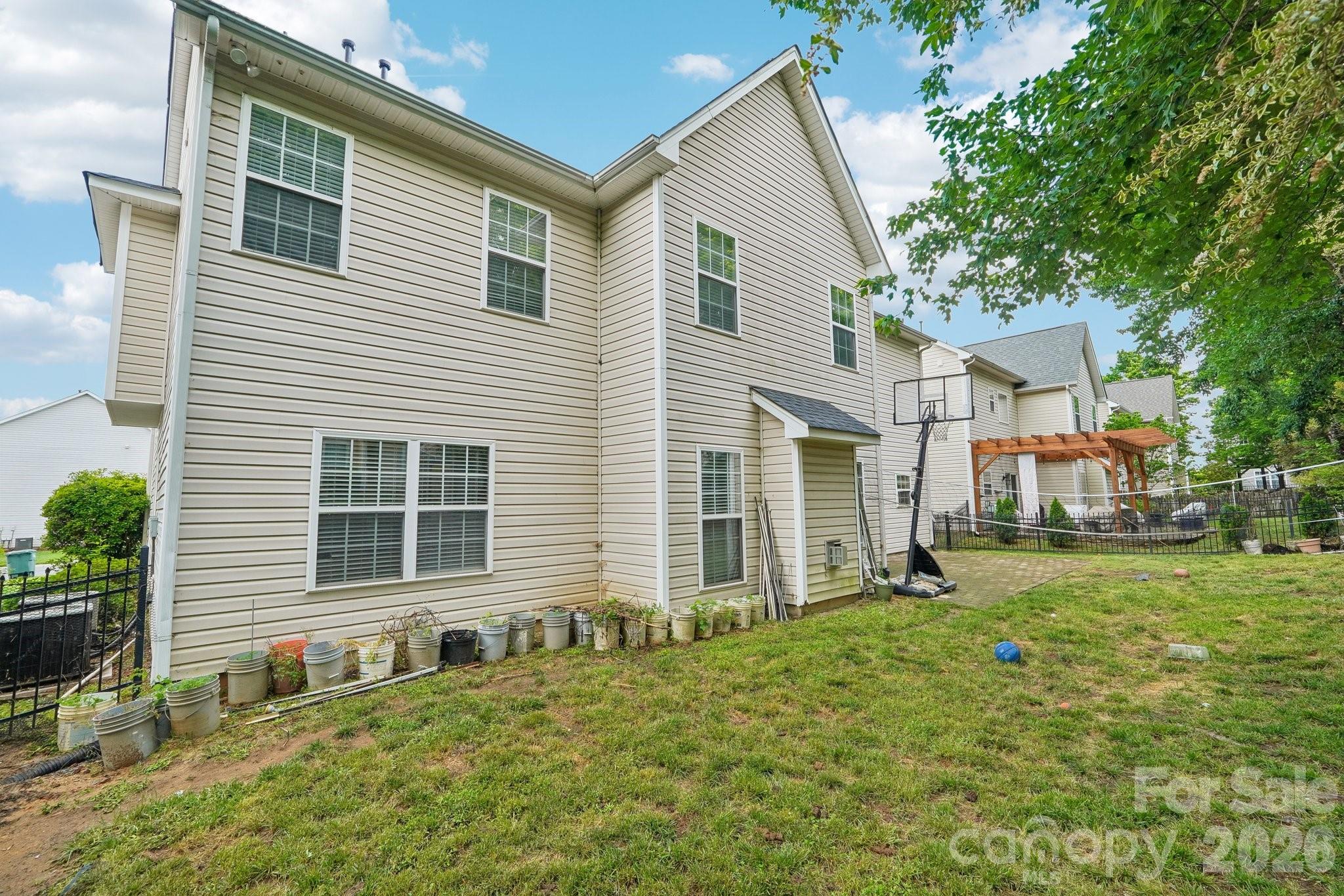 1572 NW Duckhorn Street NW — Concord
