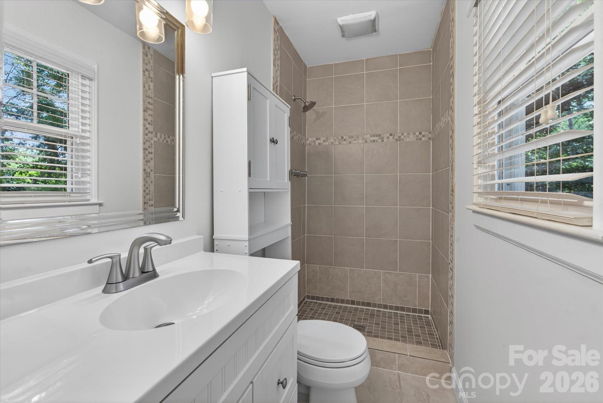 6912 Woodstock Drive — Charlotte