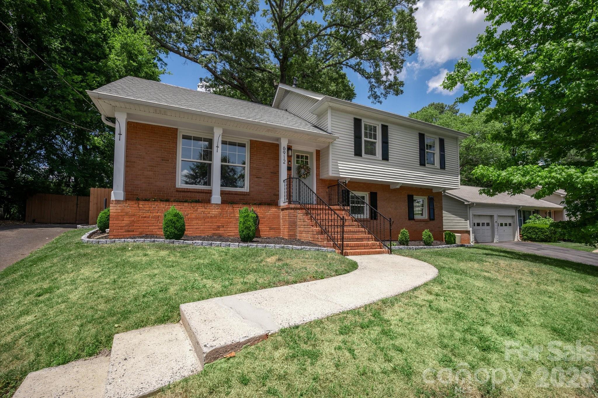 6912 Woodstock Drive — Charlotte