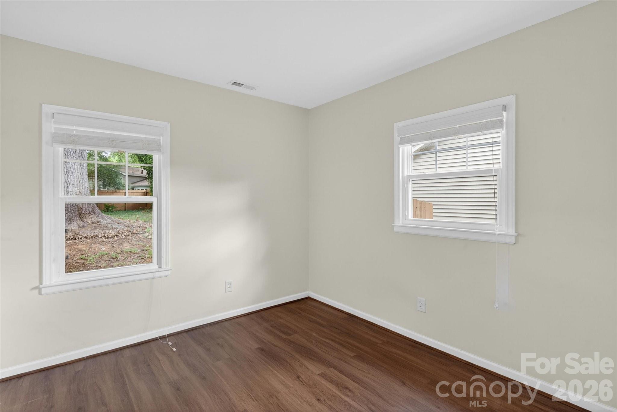 6912 Woodstock Drive — Charlotte
