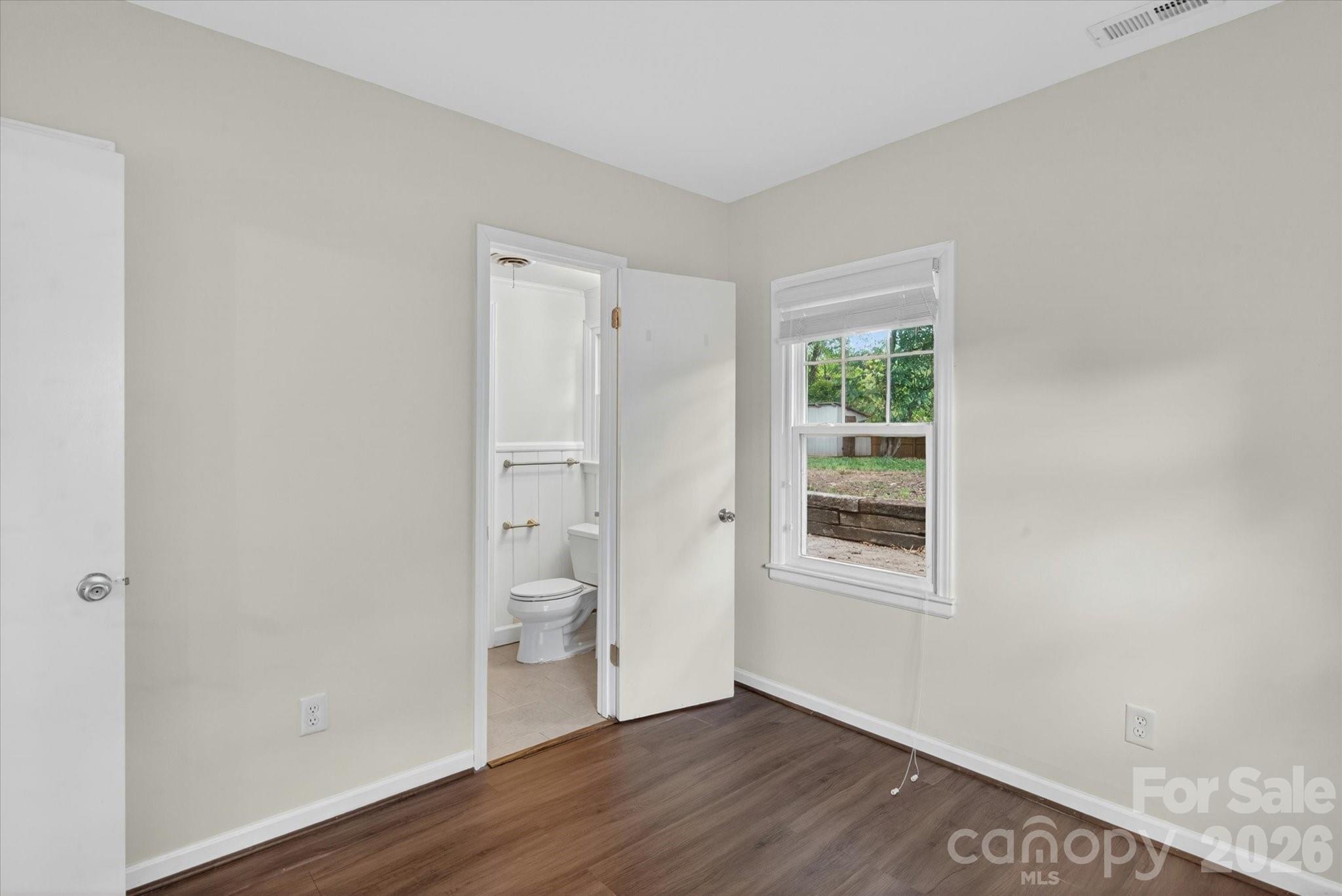 6912 Woodstock Drive — Charlotte