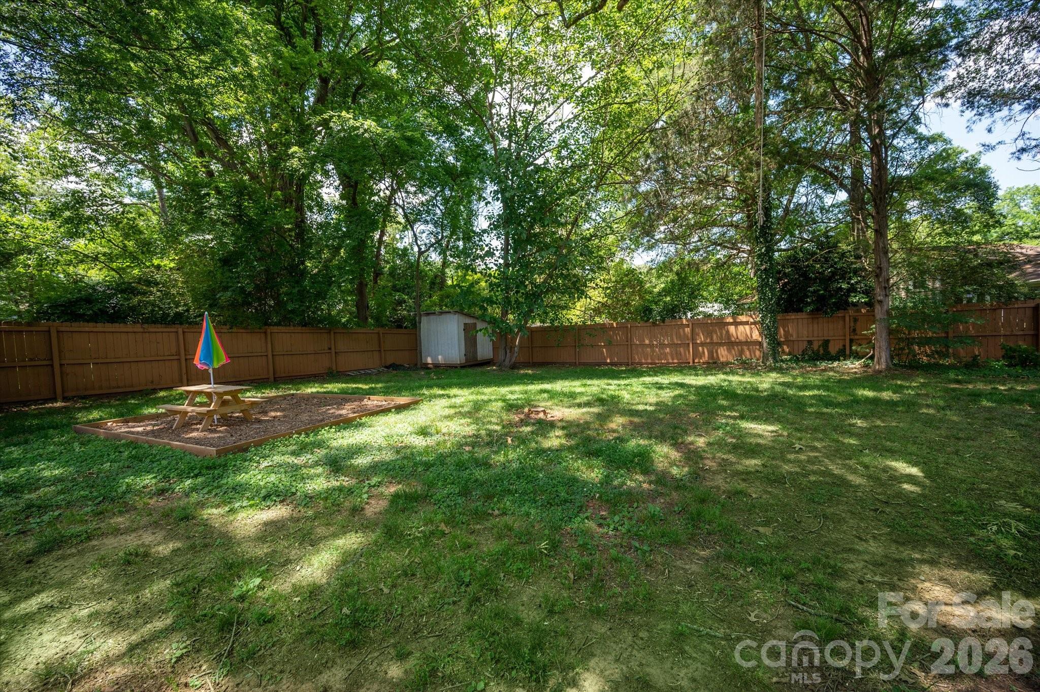 6912 Woodstock Drive — Charlotte