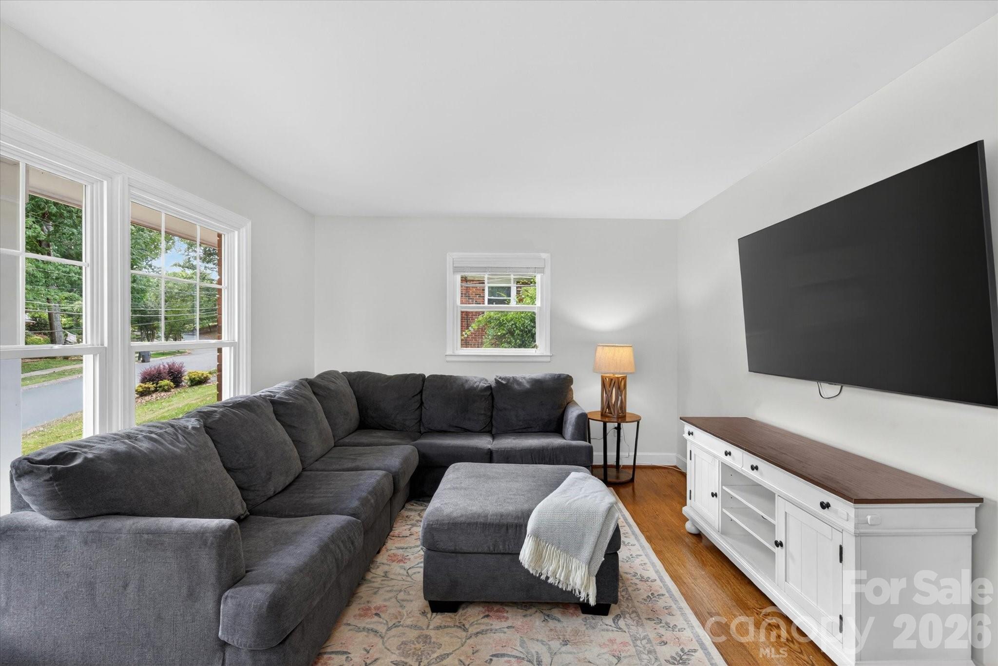 6912 Woodstock Drive — Charlotte