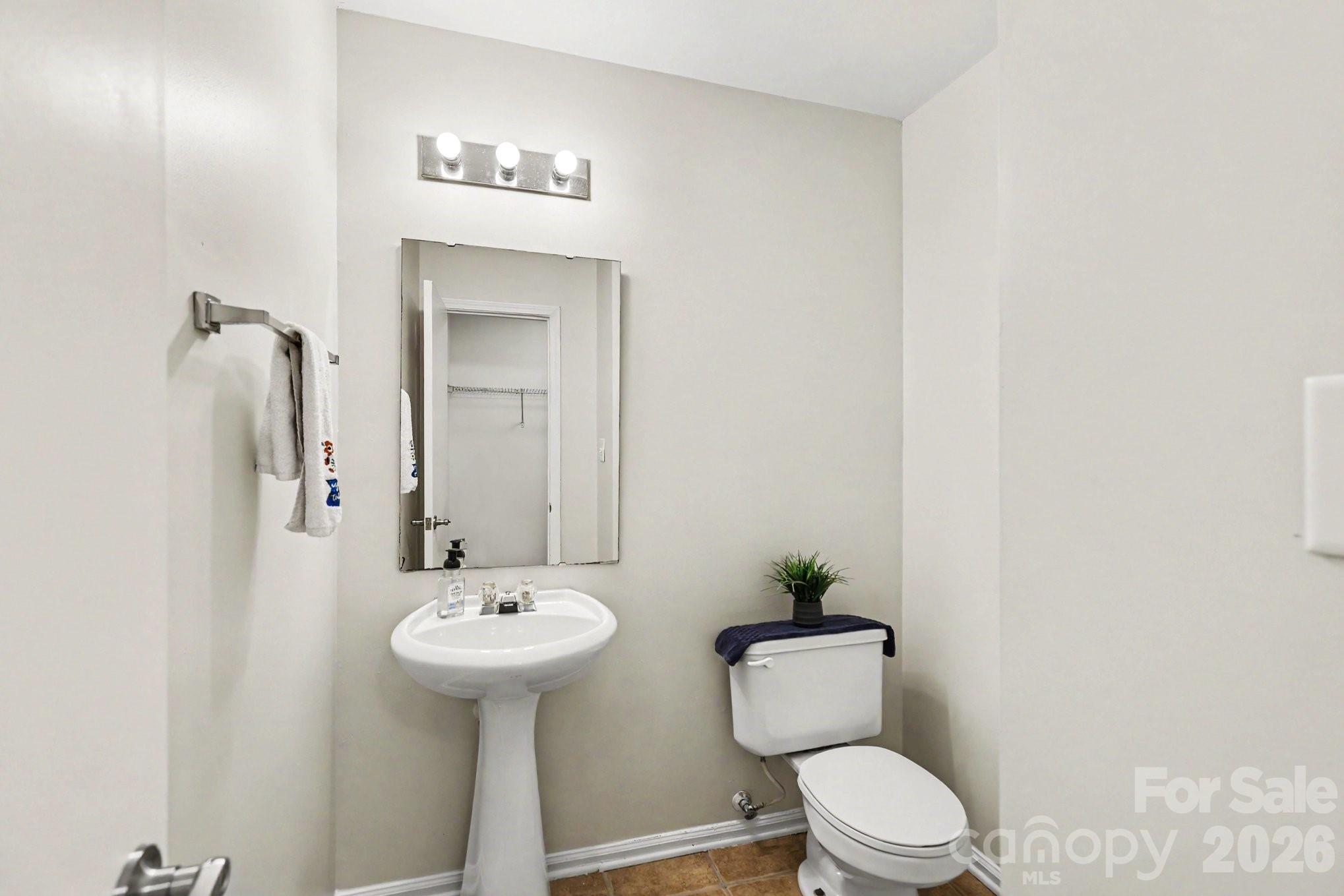 6325 Linda Vista Lane — Charlotte