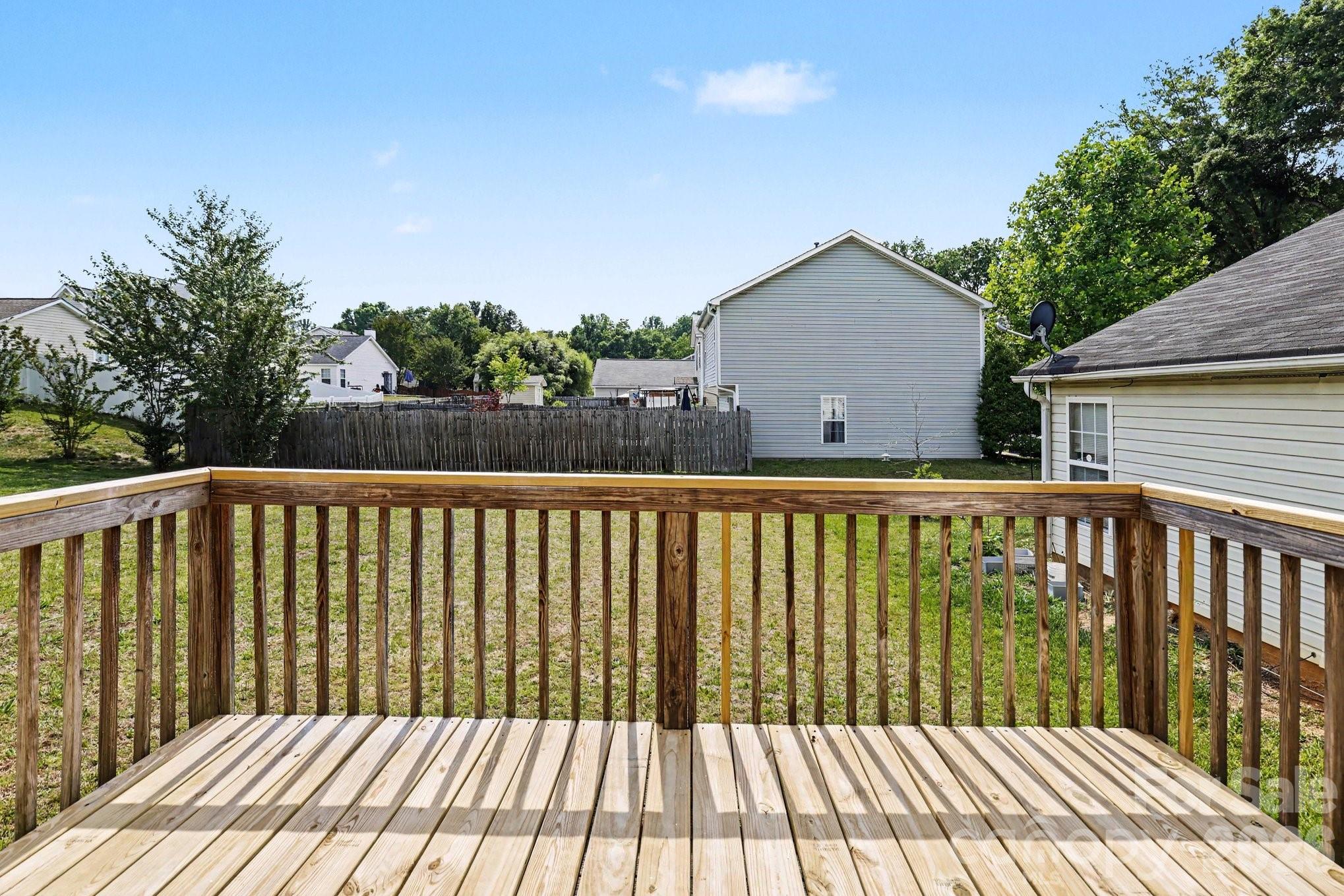 6325 Linda Vista Lane — Charlotte