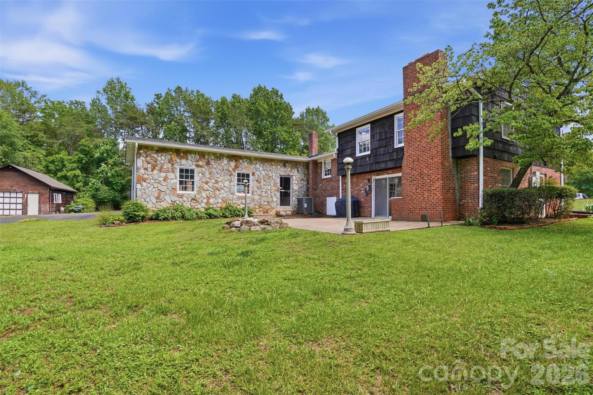 2848 Walter Drive NW — Concord