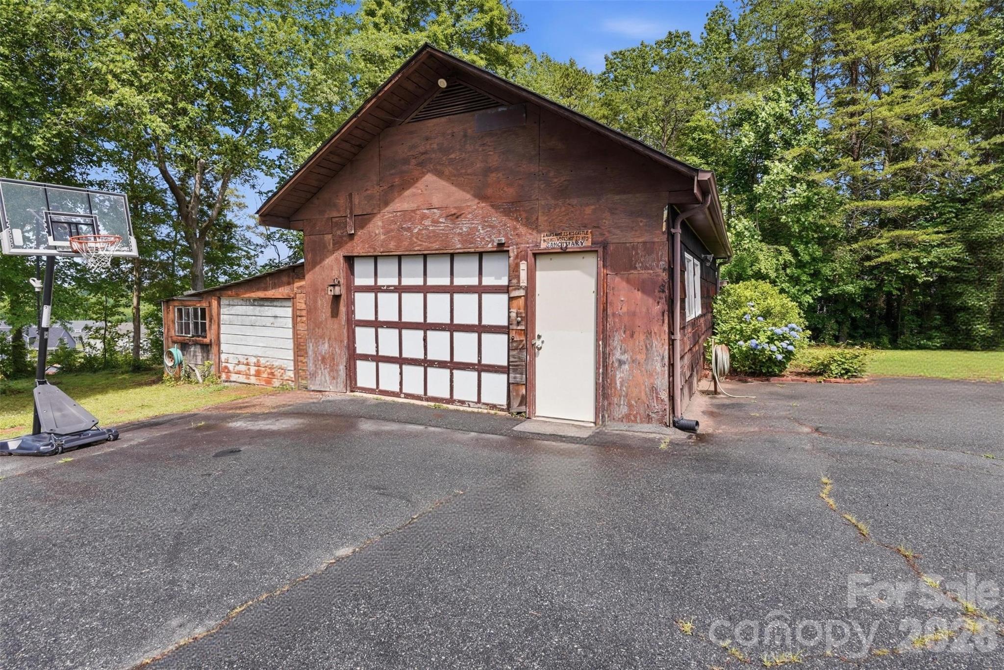2848 Walter Drive NW — Concord