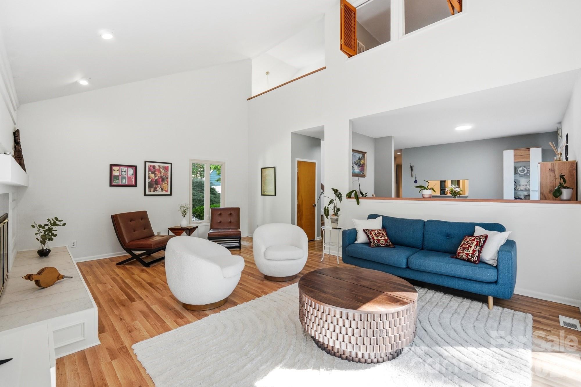 7045 Burlwood Road — Charlotte