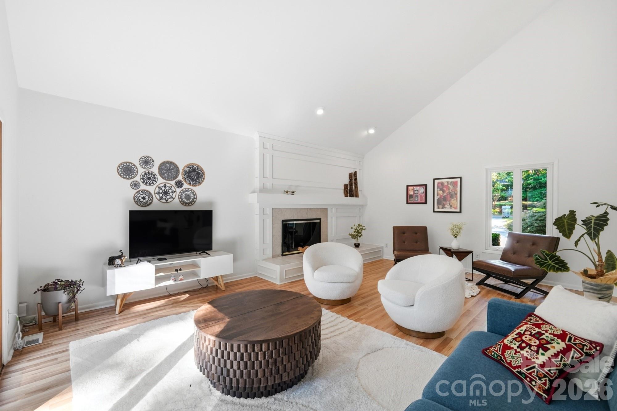 7045 Burlwood Road — Charlotte