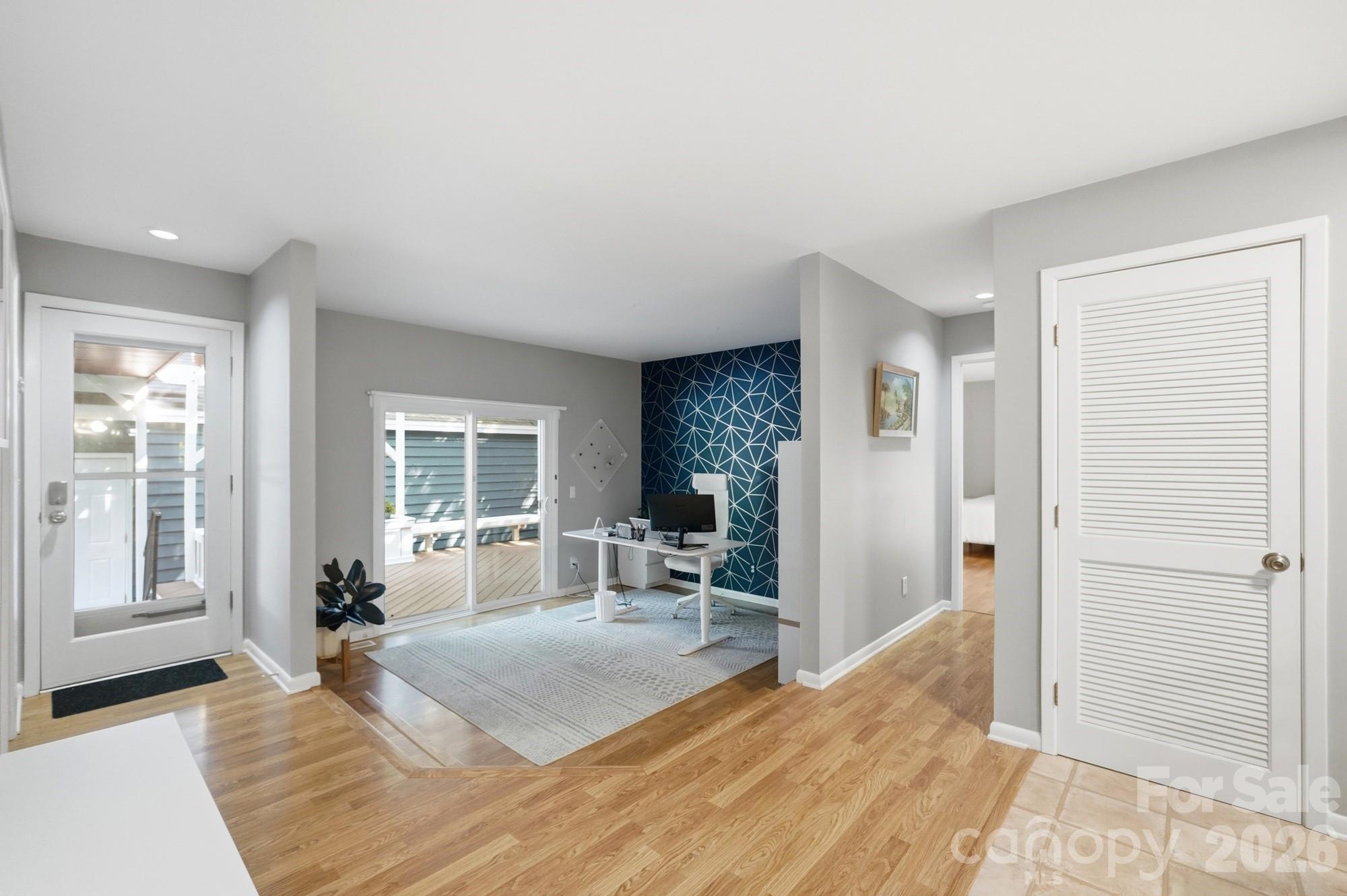 7045 Burlwood Road — Charlotte