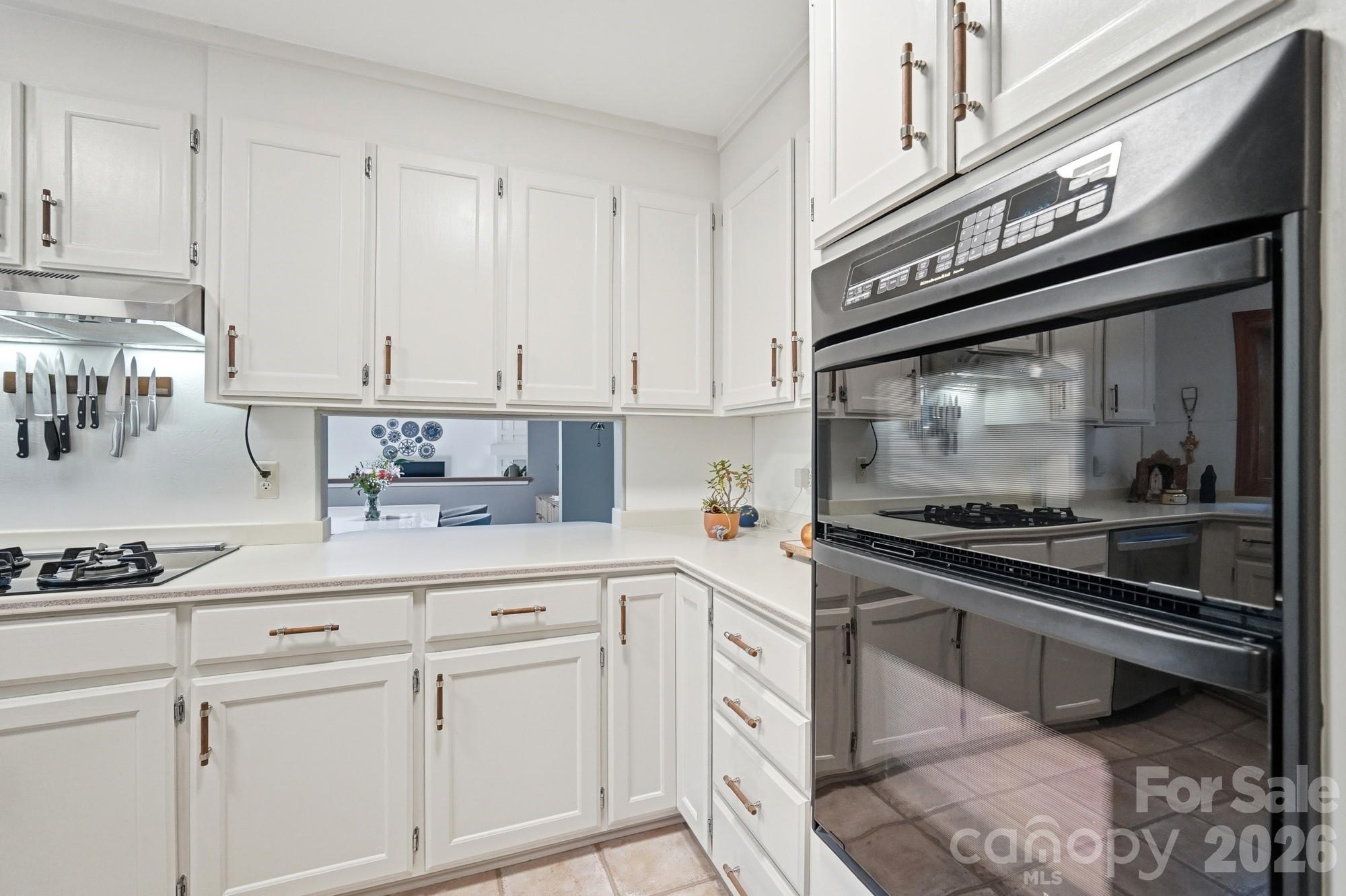 7045 Burlwood Road — Charlotte