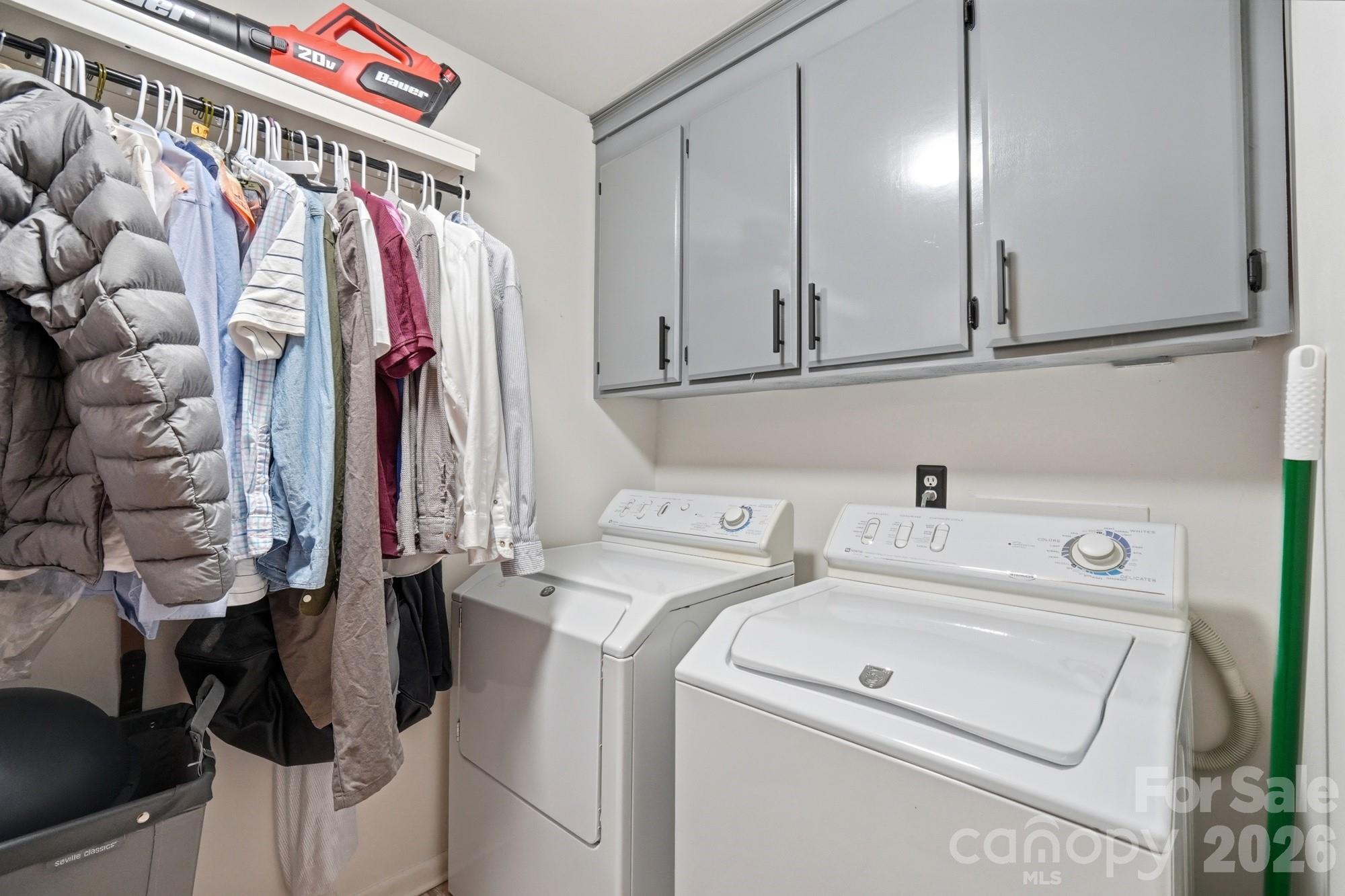 7045 Burlwood Road — Charlotte