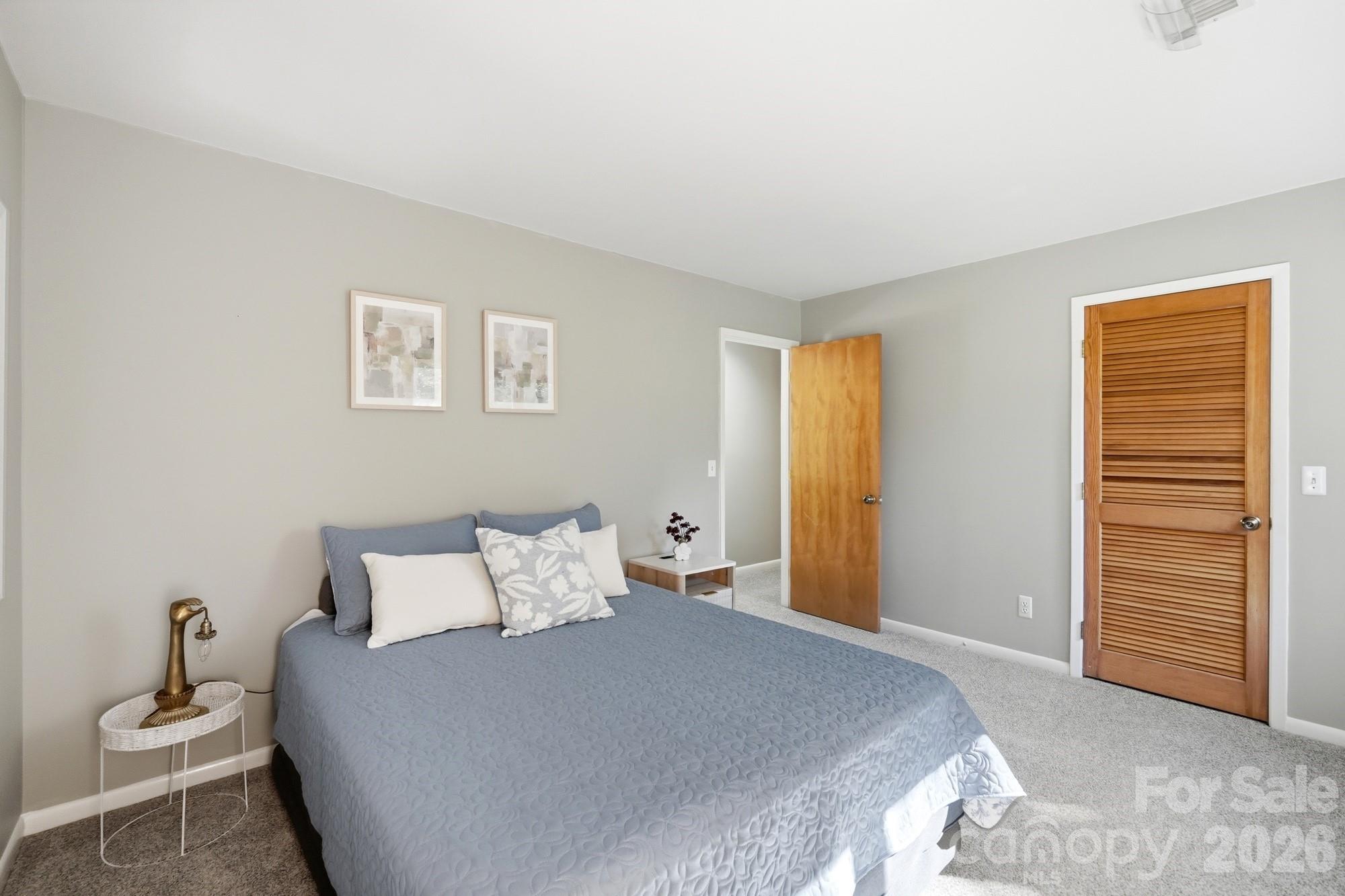 7045 Burlwood Road — Charlotte