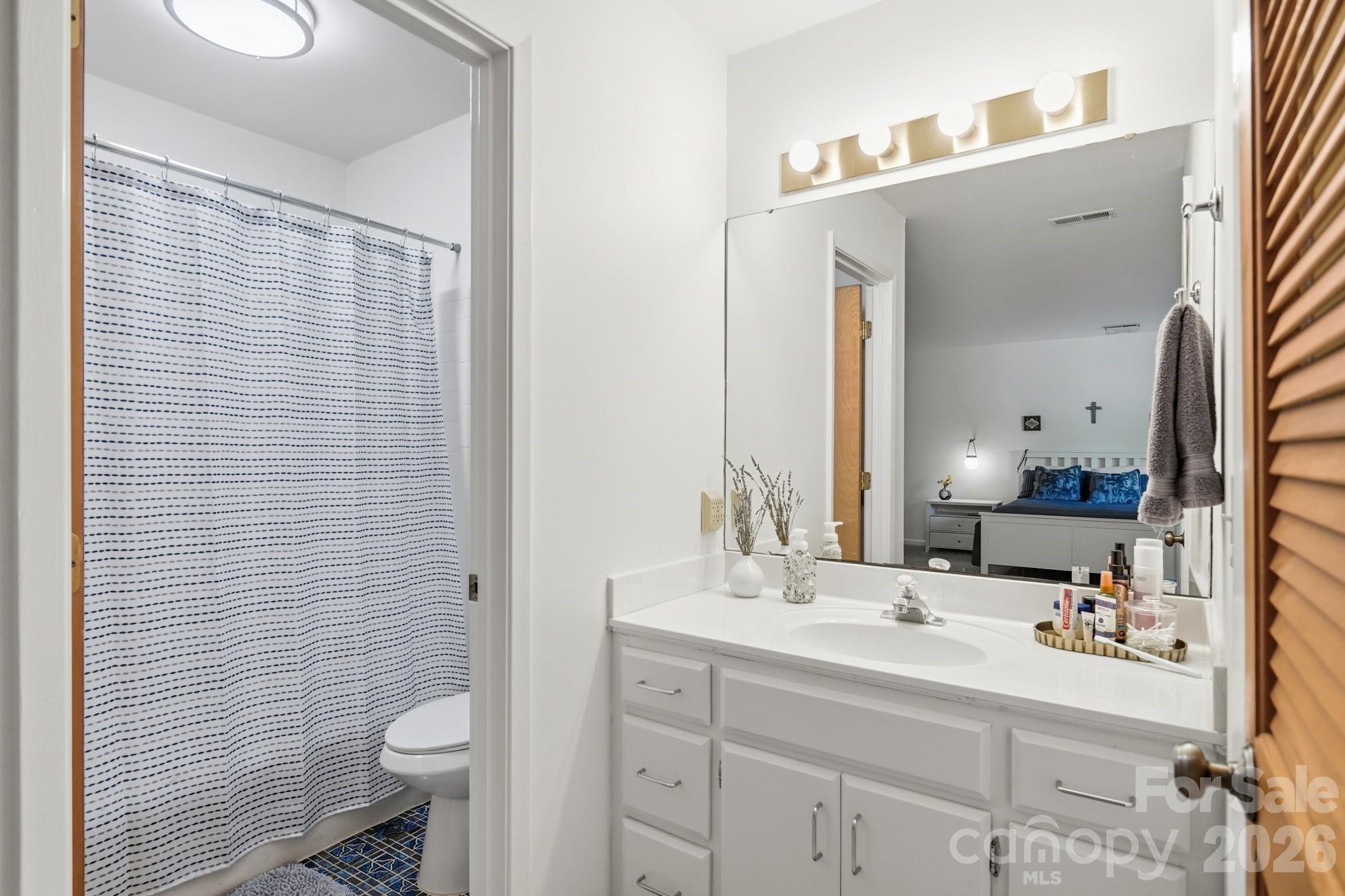 7045 Burlwood Road — Charlotte