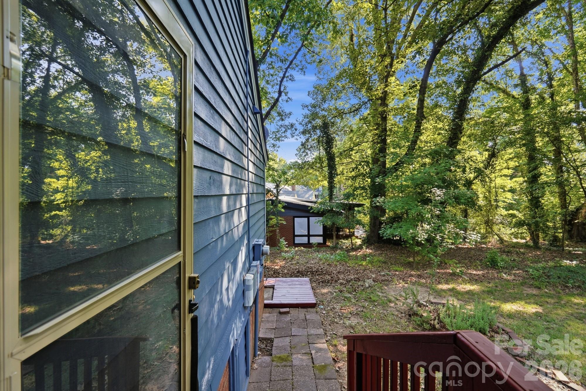 7045 Burlwood Road — Charlotte