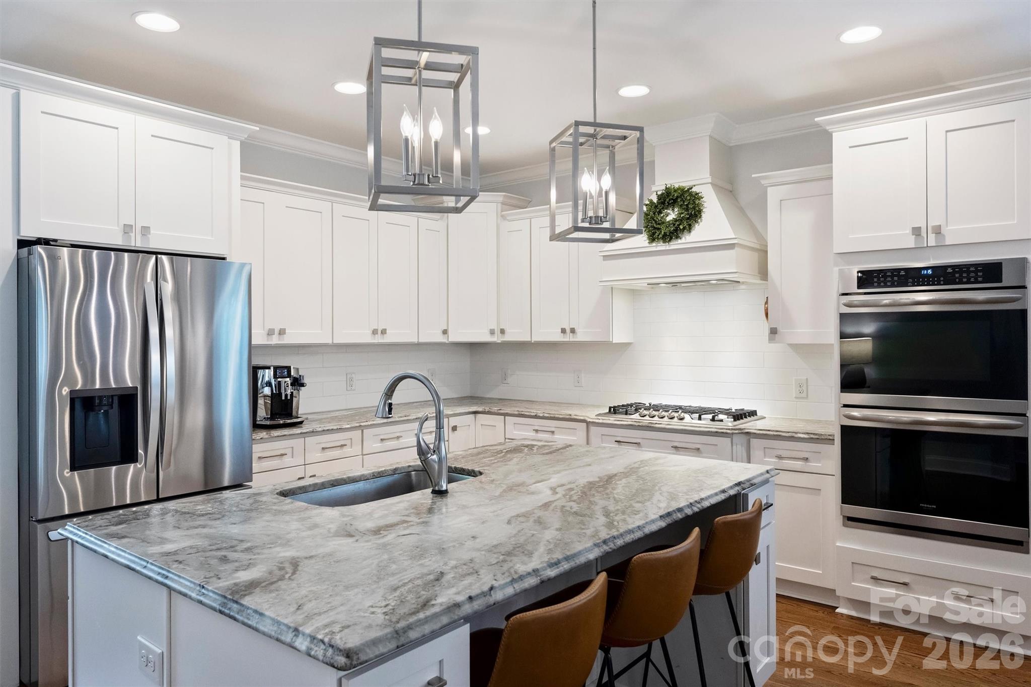 1617 Hawthorne Lane — Charlotte
