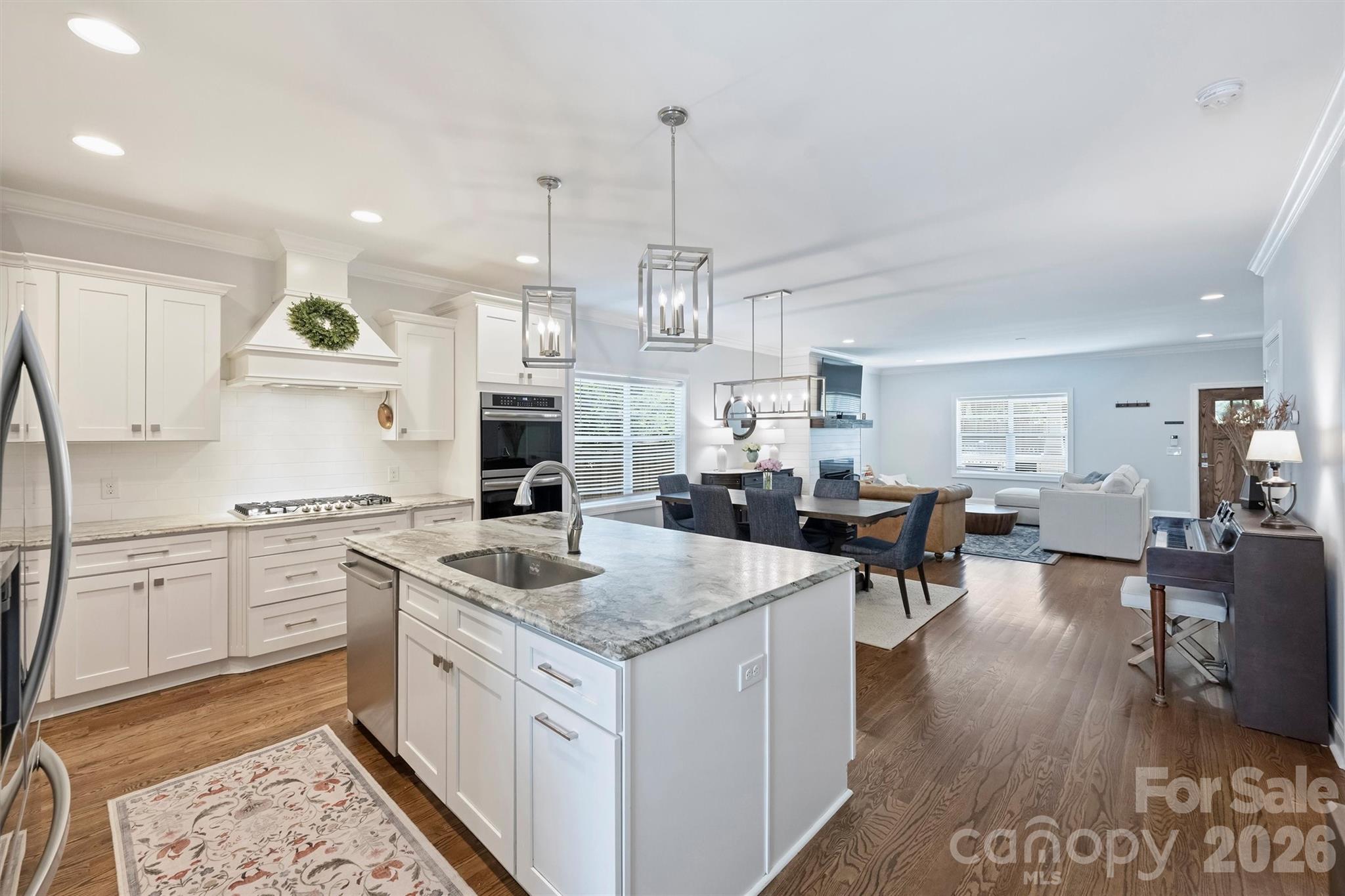 1617 Hawthorne Lane — Charlotte