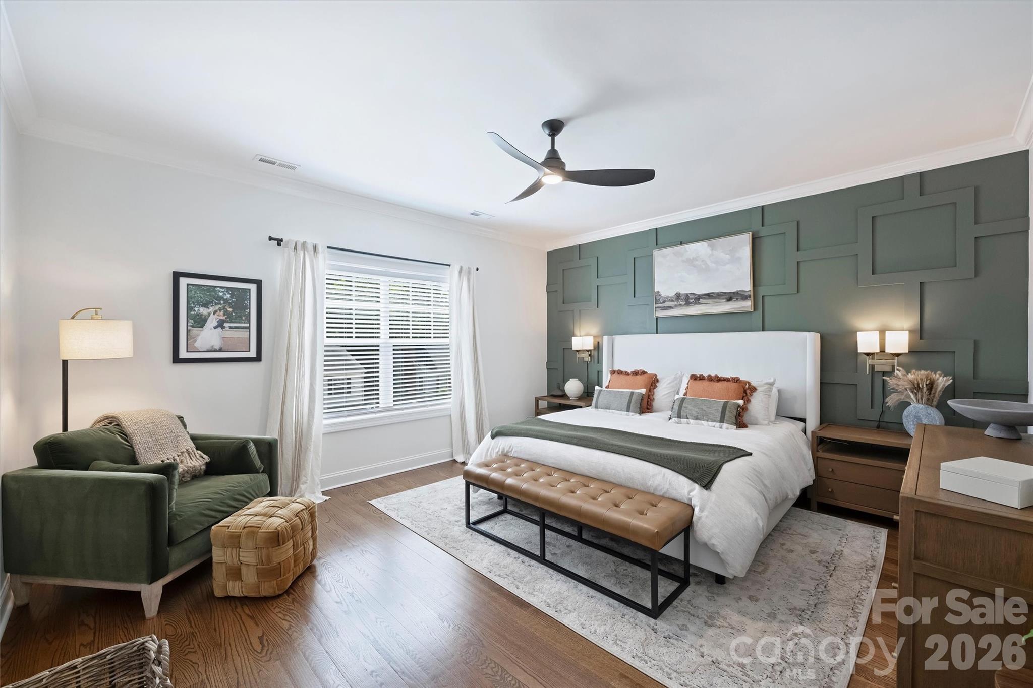 1617 Hawthorne Lane — Charlotte