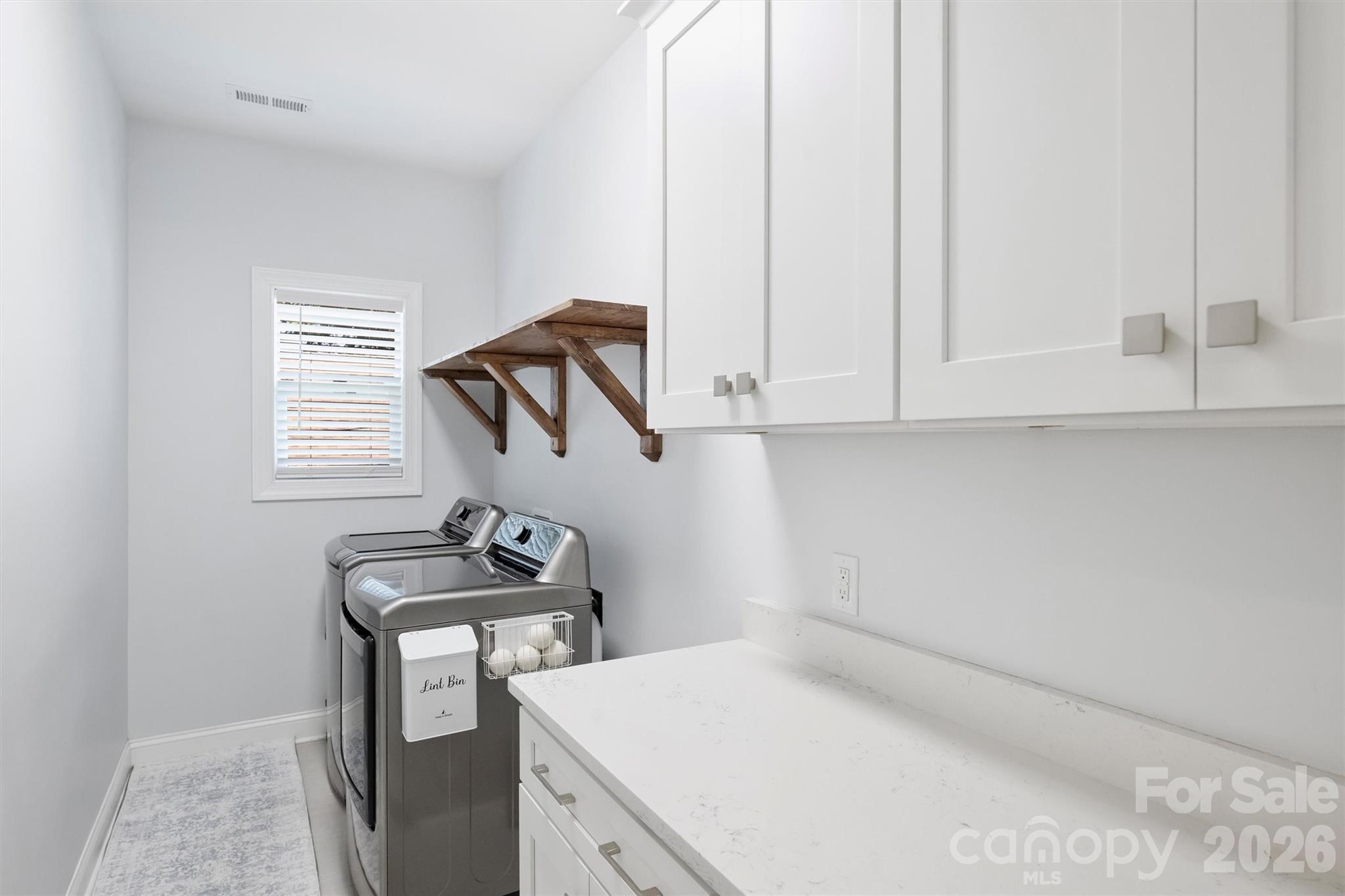 1617 Hawthorne Lane — Charlotte