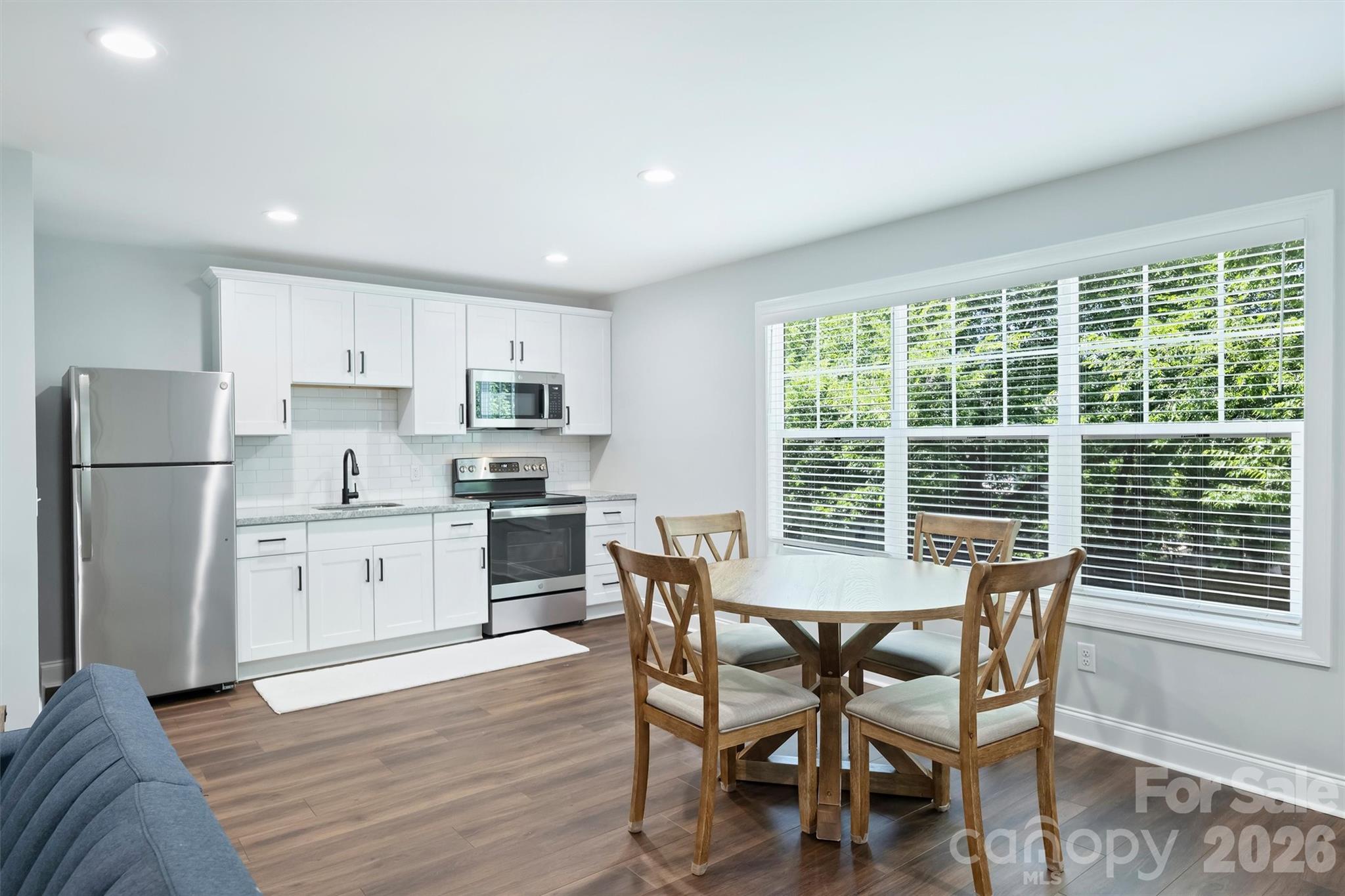 1617 Hawthorne Lane — Charlotte