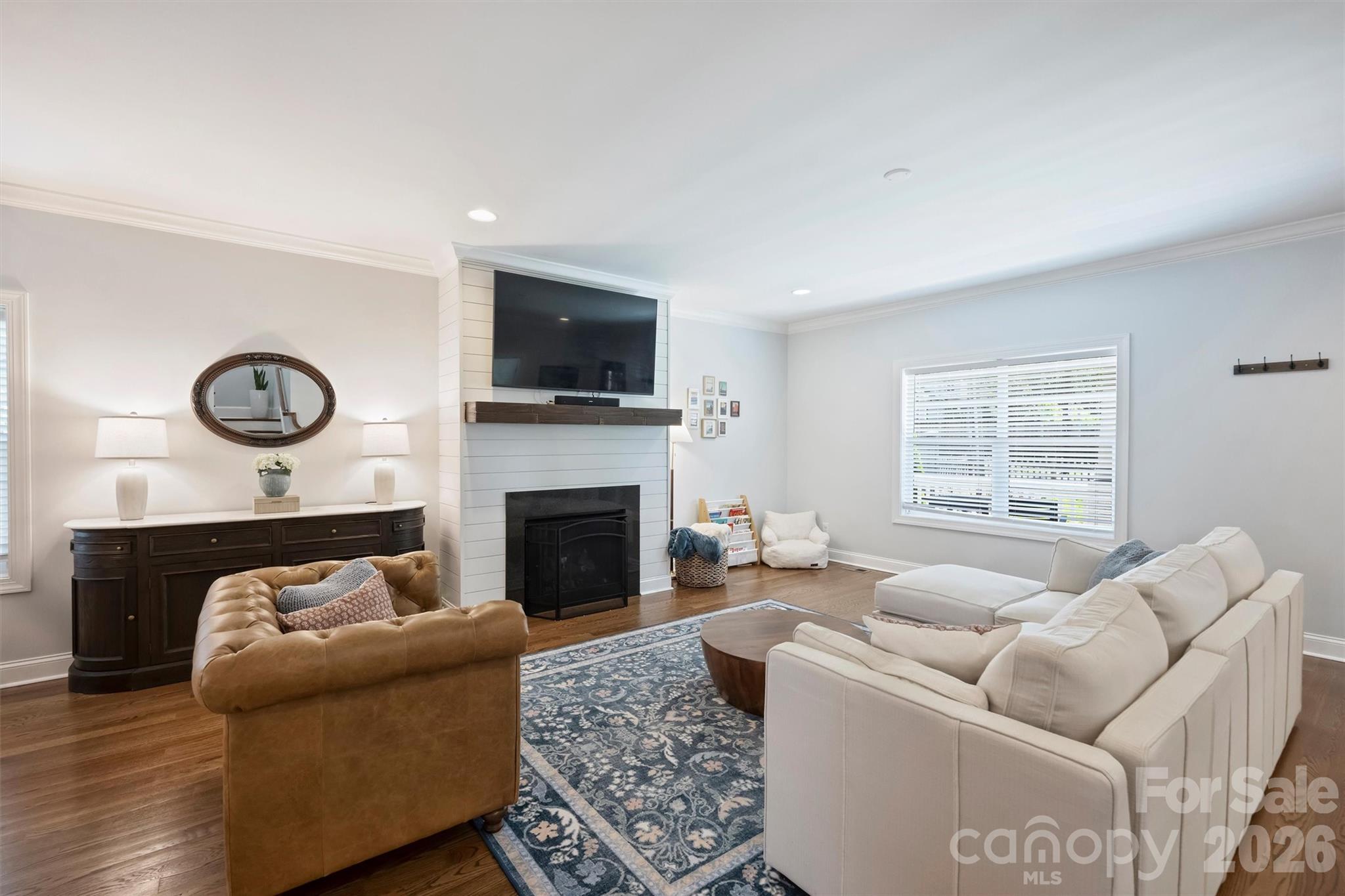 1617 Hawthorne Lane — Charlotte